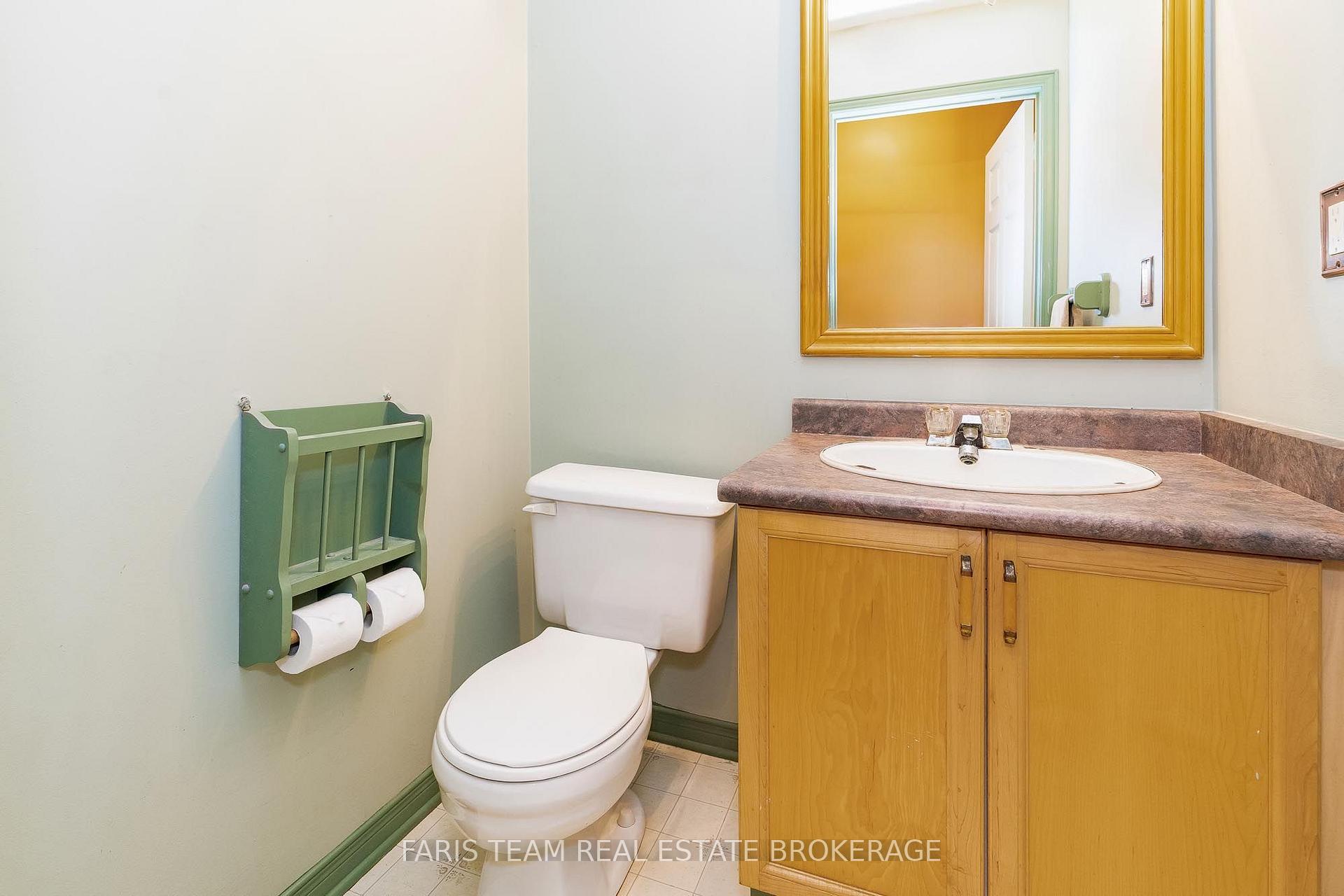 Photo 18 of 230 Mary Anne Drive, Barrie, Painswick North — HOMEH