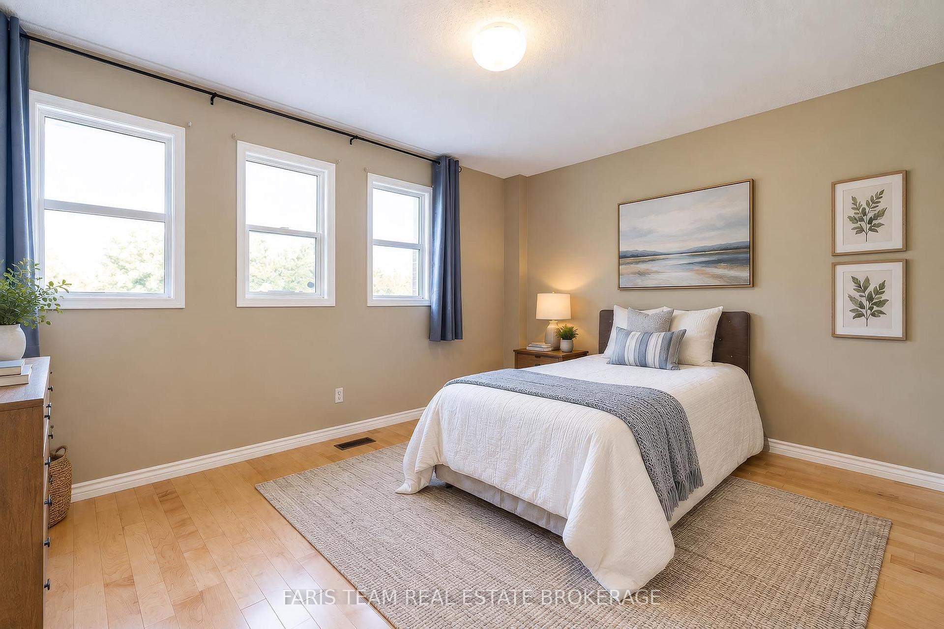 Photo 25 of 230 Mary Anne Drive, Barrie, Painswick North — HOMEH