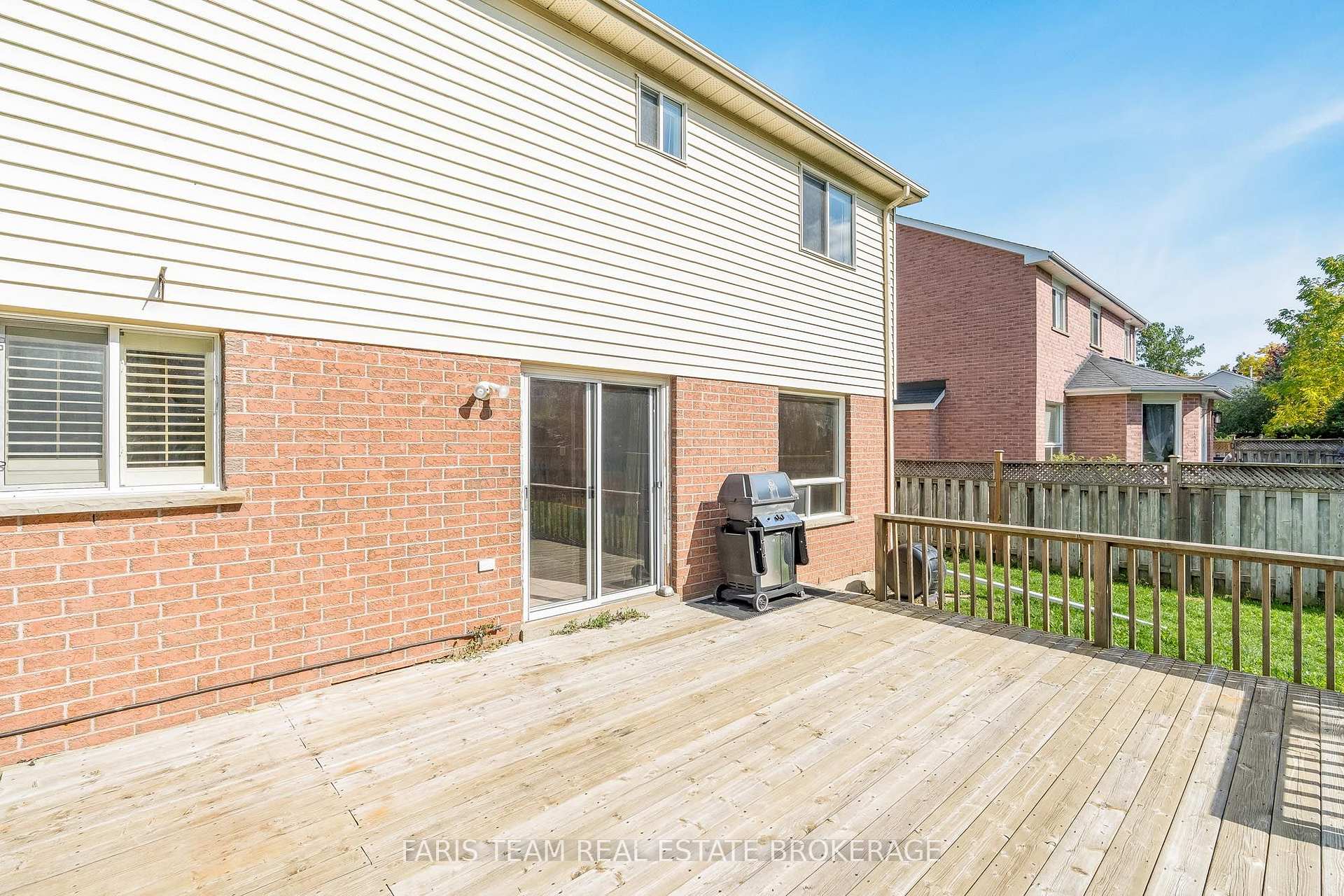 Photo 33 of 230 Mary Anne Drive, Barrie, Painswick North — HOMEH