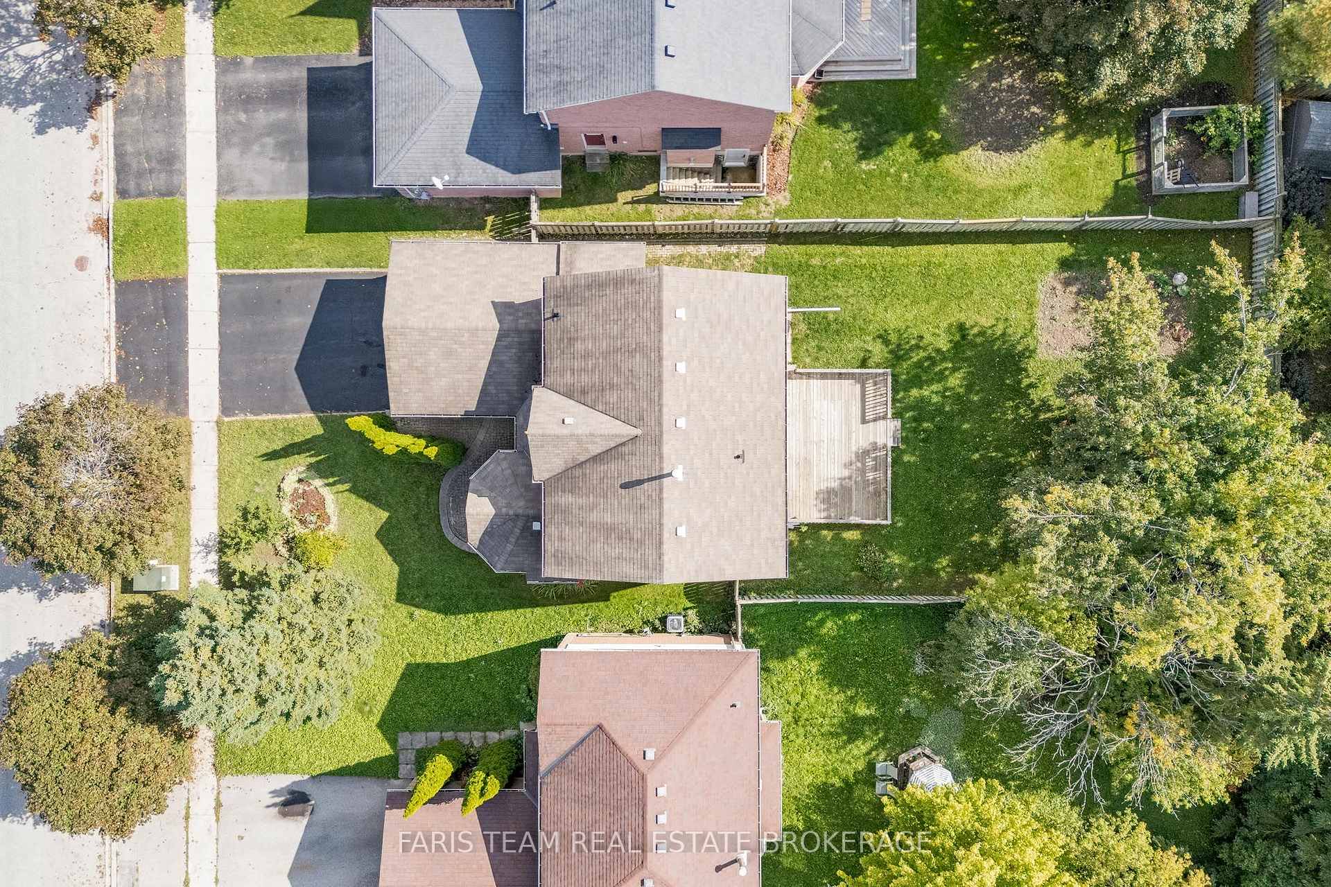 Photo 37 of 230 Mary Anne Drive, Barrie, Painswick North — HOMEH