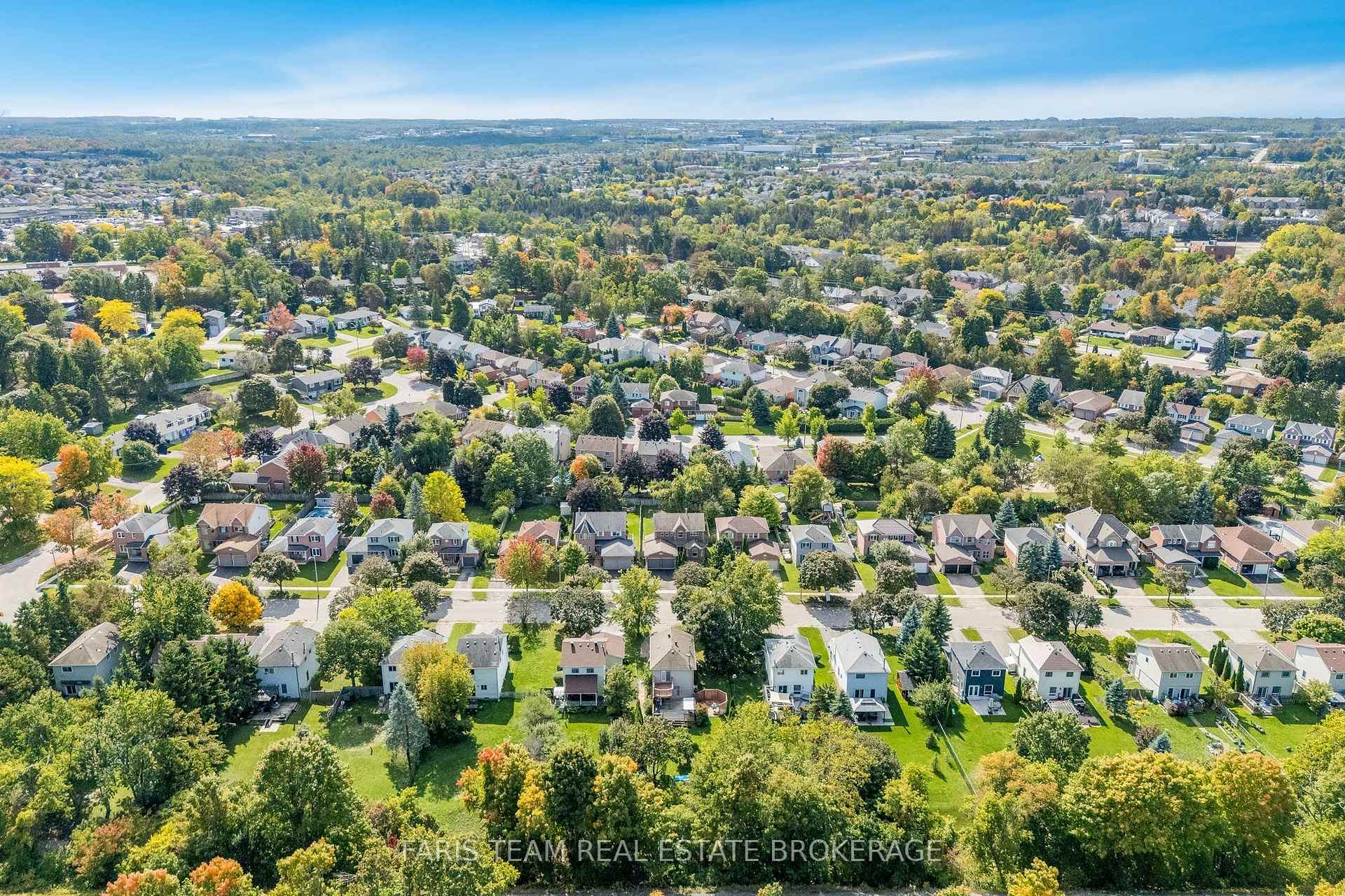 Photo 38 of 230 Mary Anne Drive, Barrie, Painswick North — HOMEH