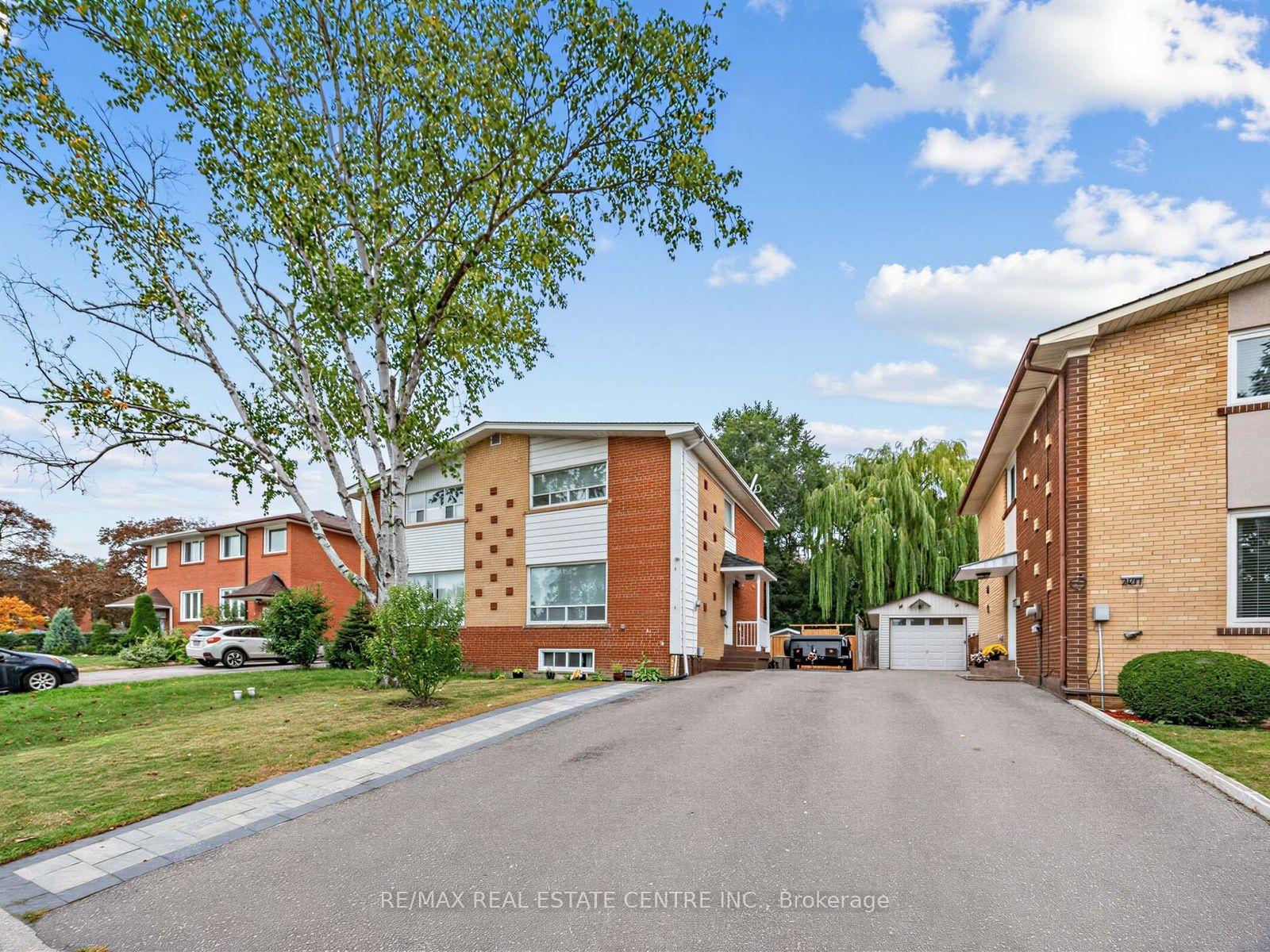 Photo 1 of 2475 Brookhurst Road, Mississauga, Clarkson — HOMEH