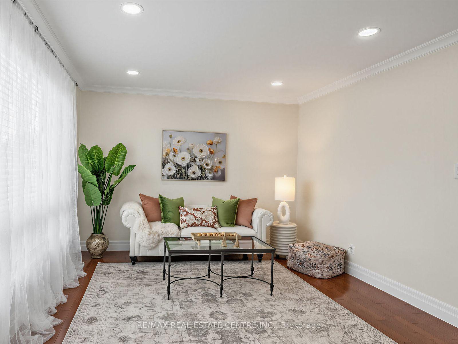 Photo 7 of 2475 Brookhurst Road, Mississauga, Clarkson — HOMEH