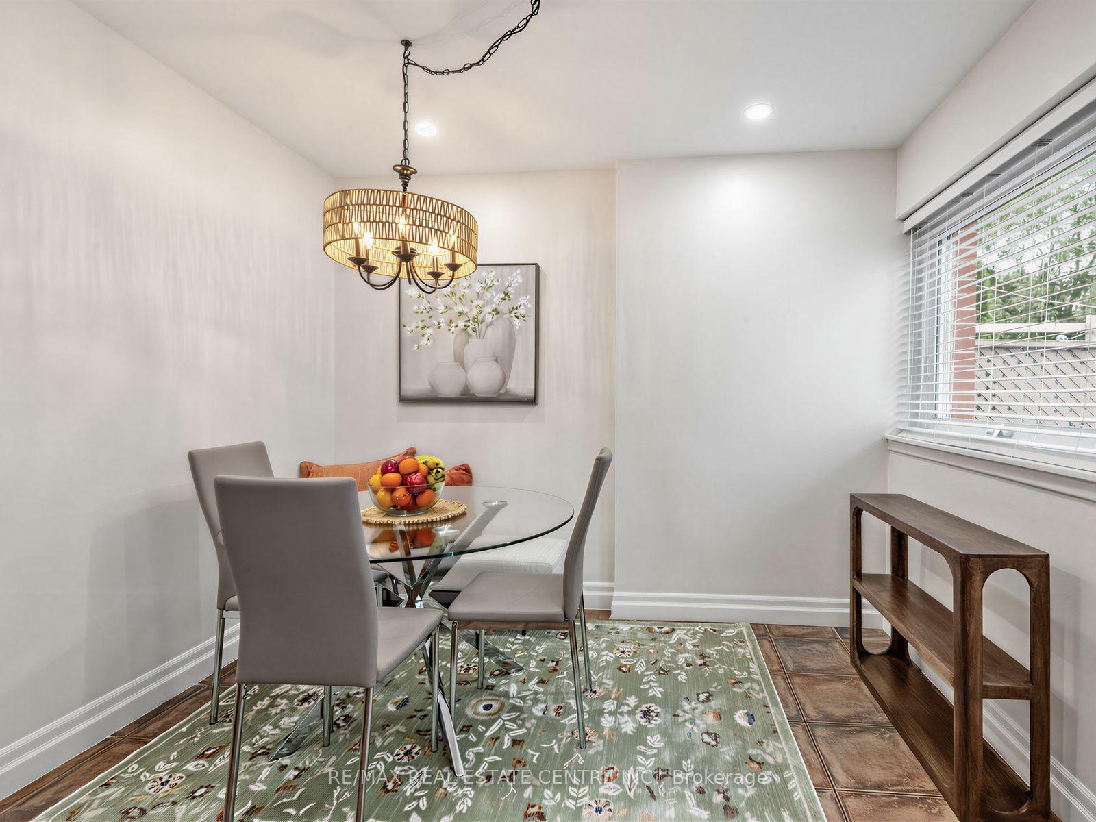 Photo 19 of 2475 Brookhurst Road, Mississauga, Clarkson — HOMEH