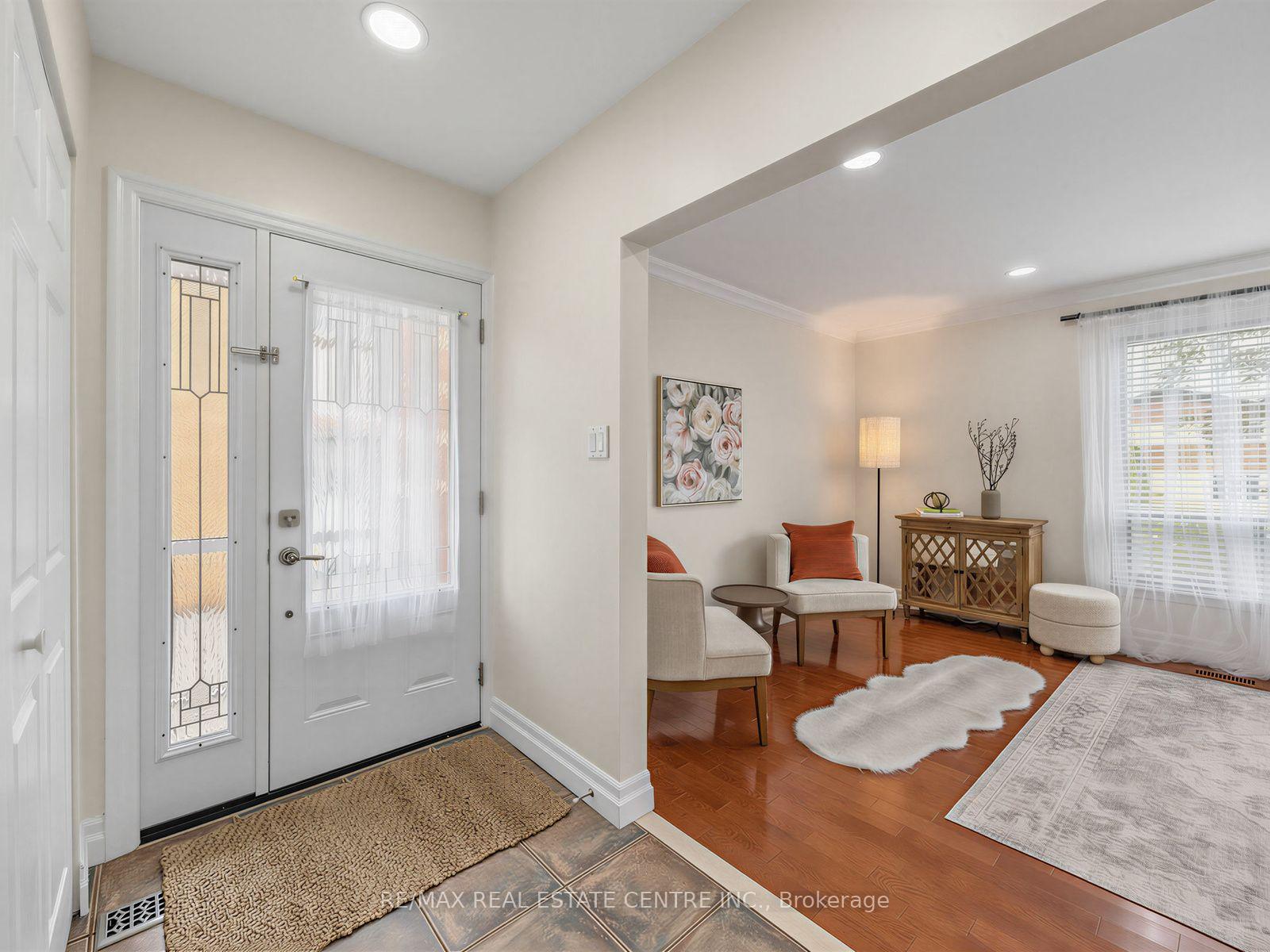 Photo 14 of 2475 Brookhurst Road, Mississauga, Clarkson — HOMEH
