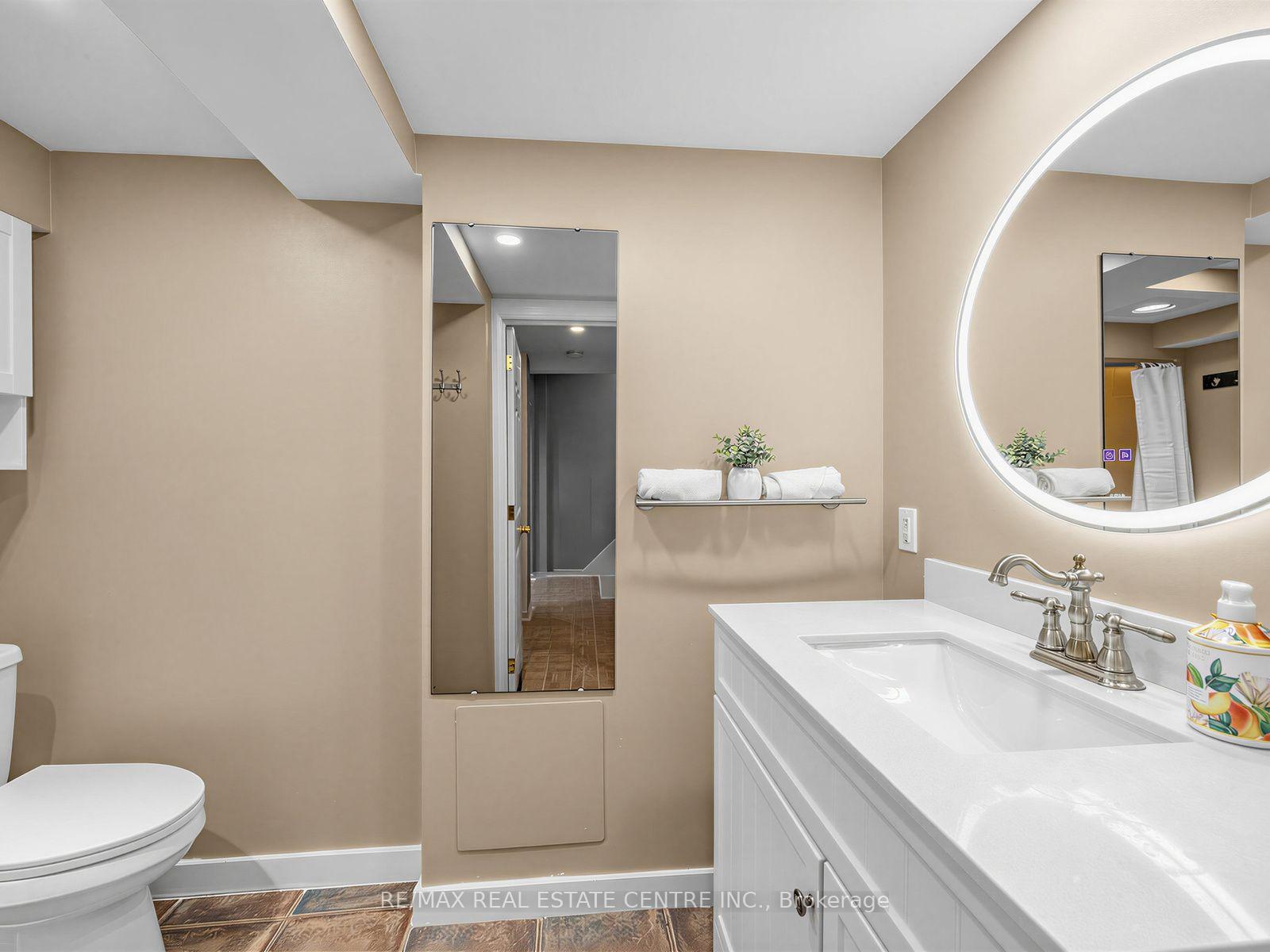 Photo 18 of 2475 Brookhurst Road, Mississauga, Clarkson — HOMEH