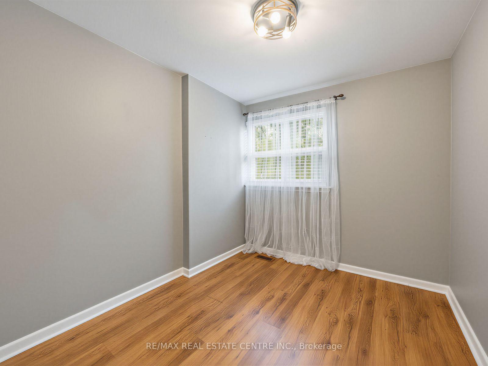 Photo 42 of 2475 Brookhurst Road, Mississauga, Clarkson — HOMEH