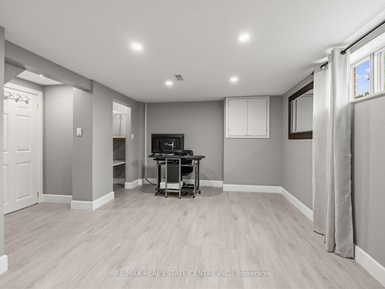 Photo 50 of 2475 Brookhurst Road, Mississauga, Clarkson — HOMEH