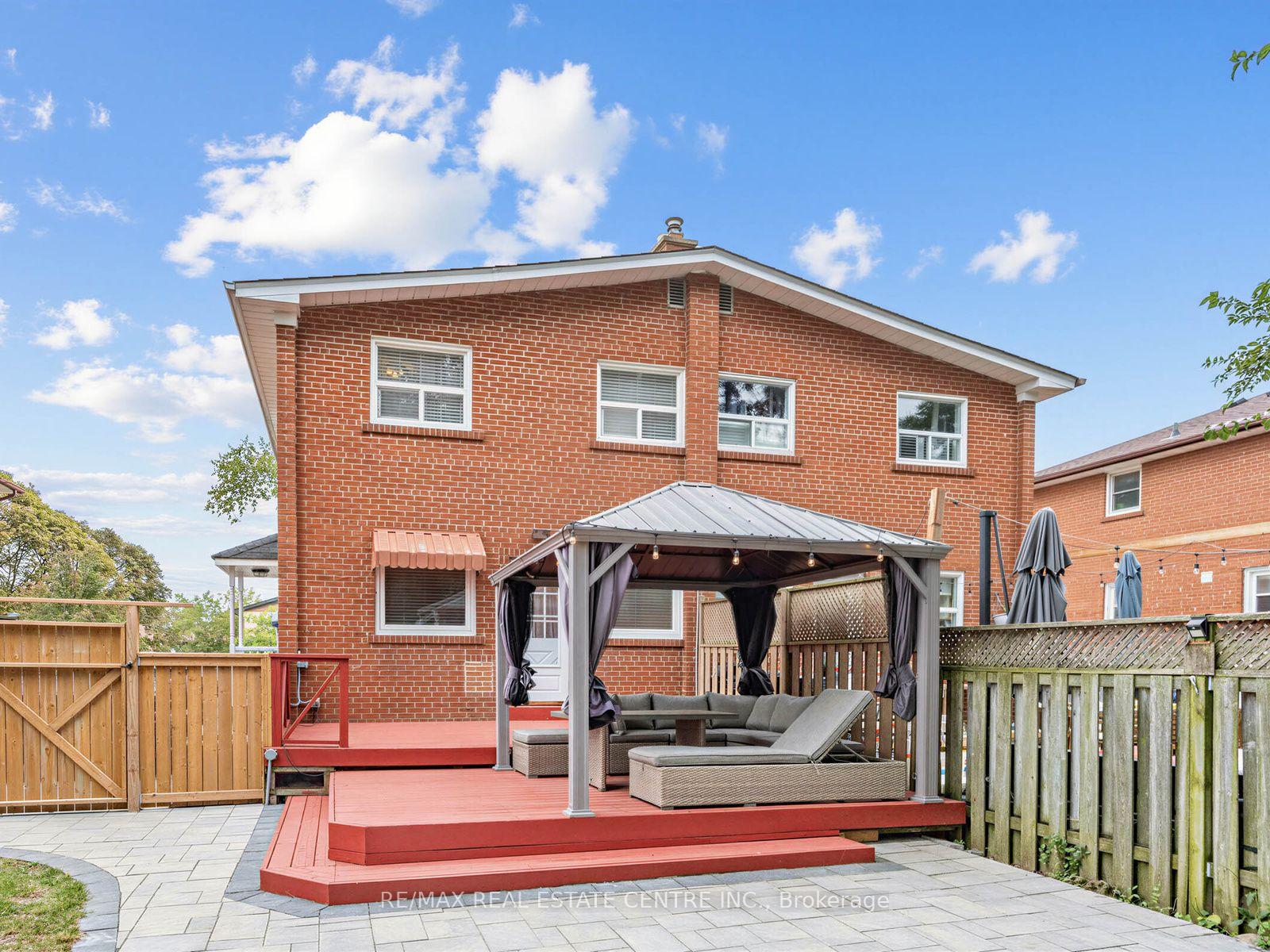 Photo 58 of 2475 Brookhurst Road, Mississauga, Clarkson — HOMEH