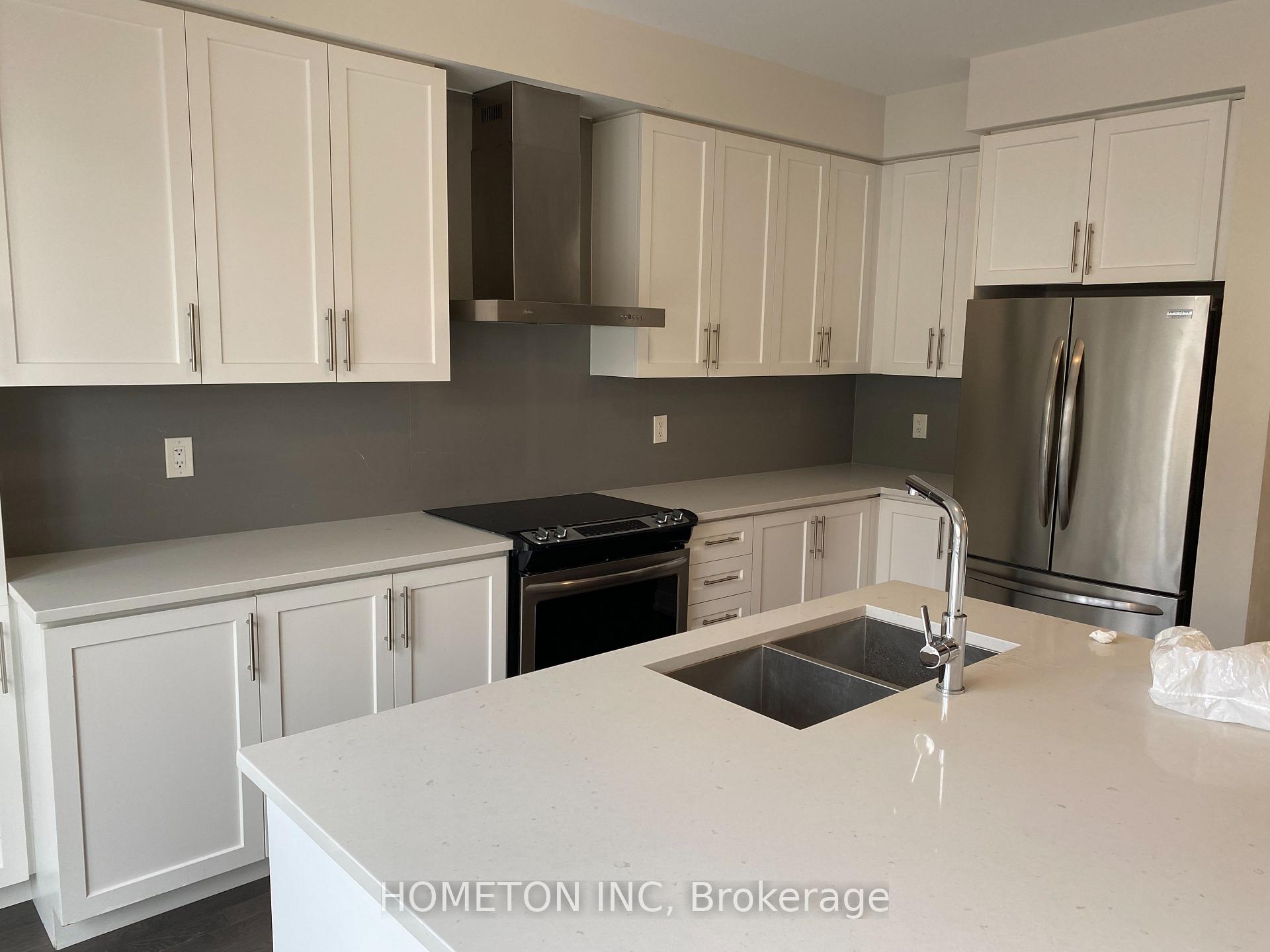 Photo 10 of 197 Salterton Circle, Vaughan, Maple — HOMEH