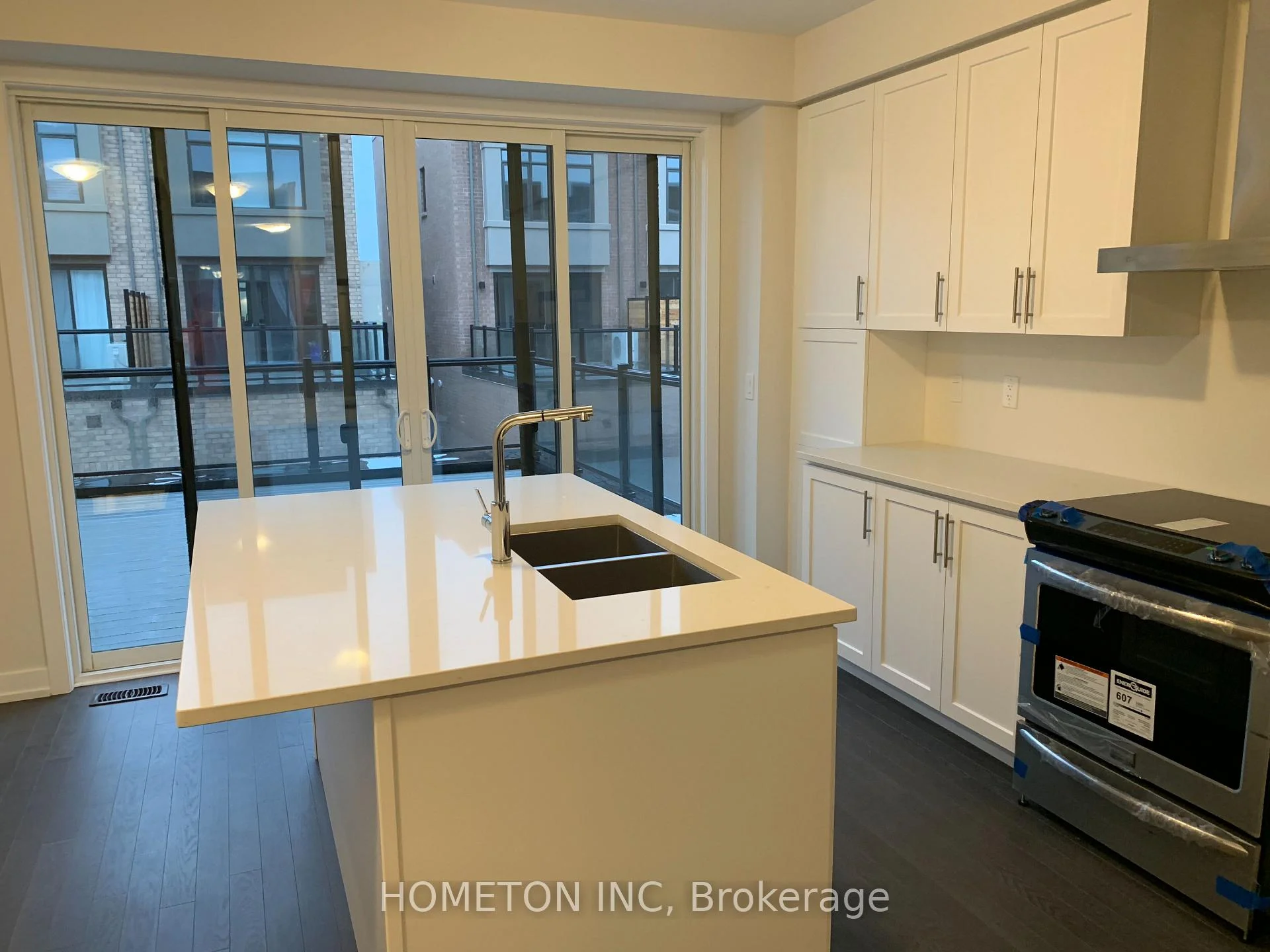 Photo 46 of 197 Salterton Circle, Vaughan, Maple — HOMEH