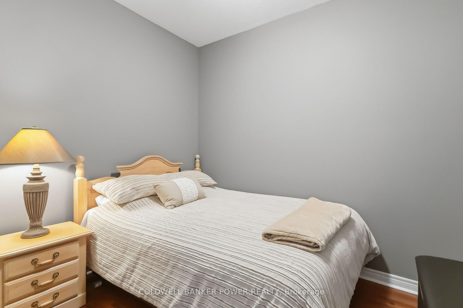 Photo 23 of Unit 1305, 1030 Coronation Drive, London, North I — HOMEH