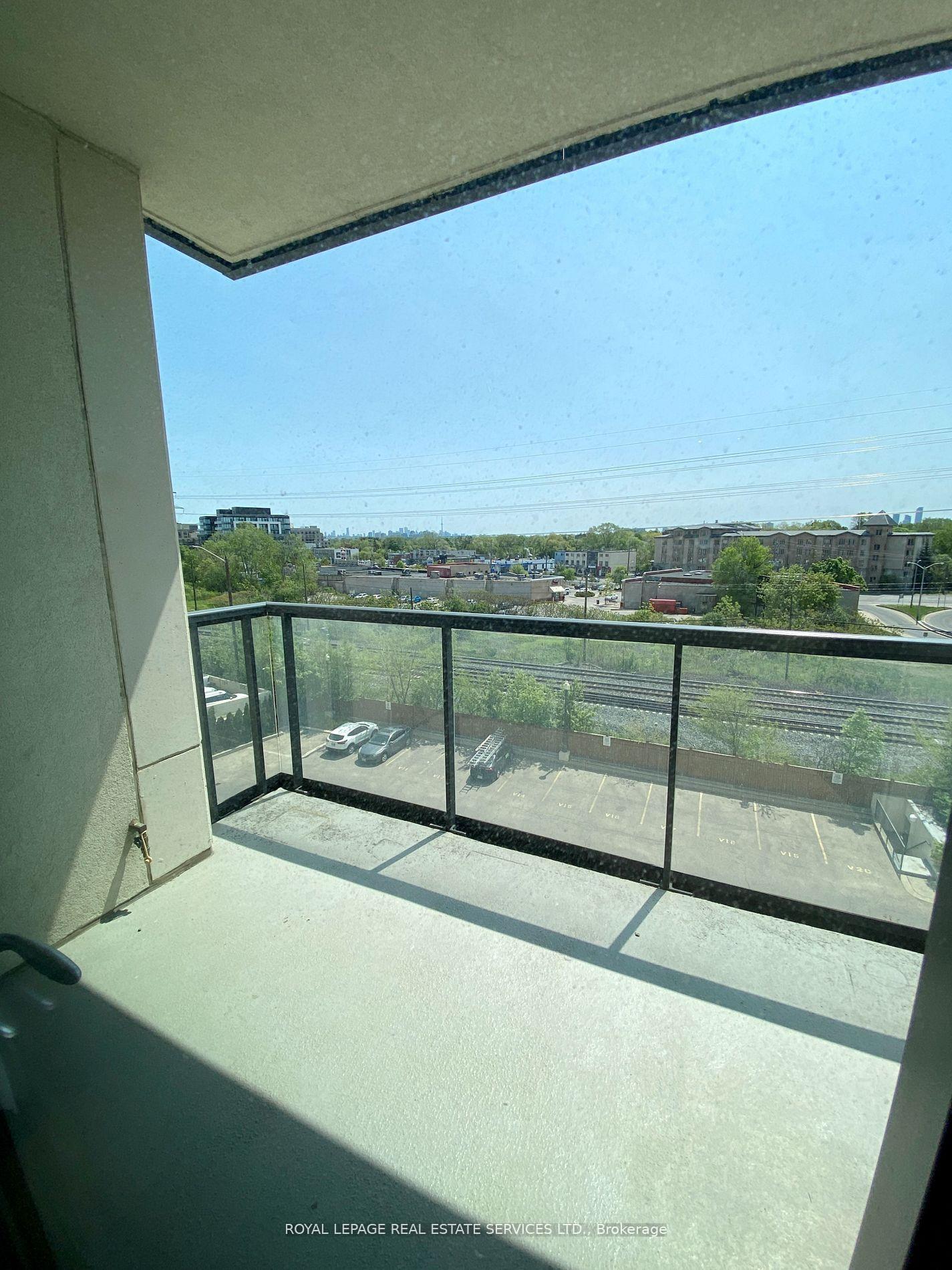 Photo 18 of Unit 502, 1135 Royal York Road, Etobicoke, Edenbridge-Humber Valley — HOMEH