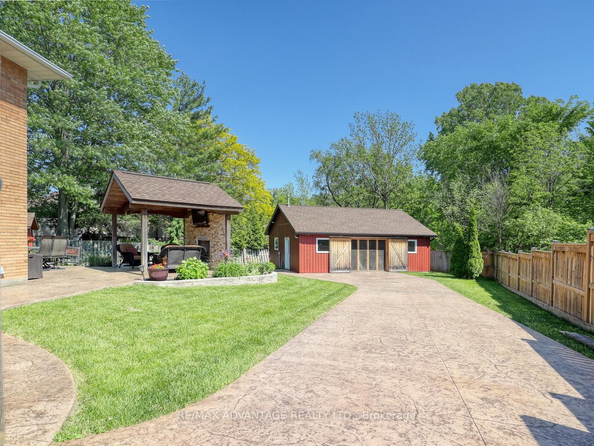Photo 5 of 43 Lynngate Grove, London, South M — HOMEH