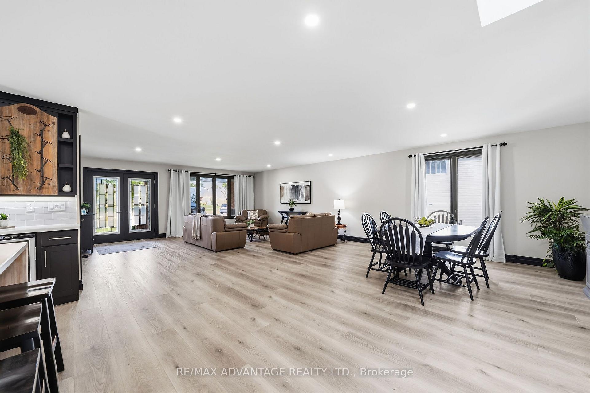 Photo 12 of 43 Lynngate Grove, London, South M — HOMEH