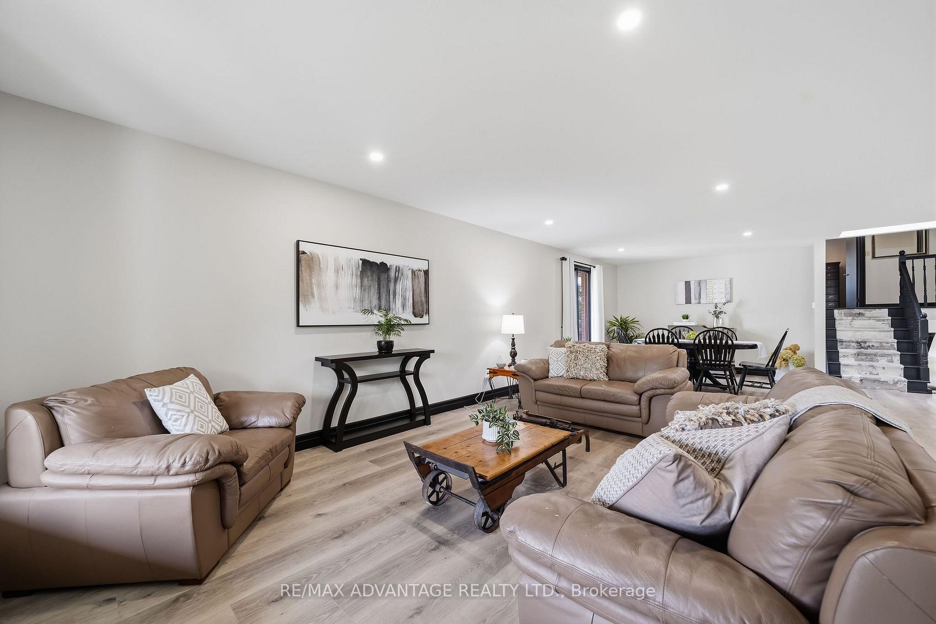 Photo 17 of 43 Lynngate Grove, London, South M — HOMEH