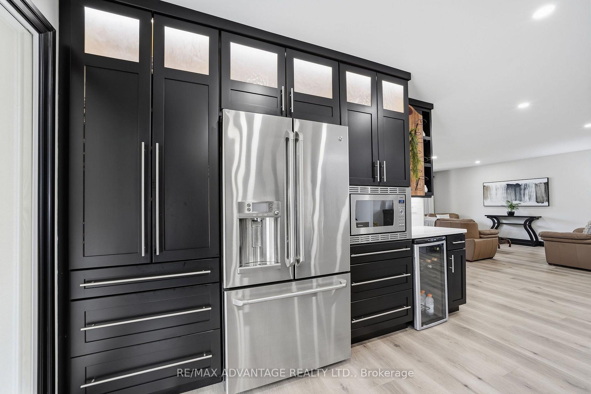 Photo 27 of 43 Lynngate Grove, London, South M — HOMEH