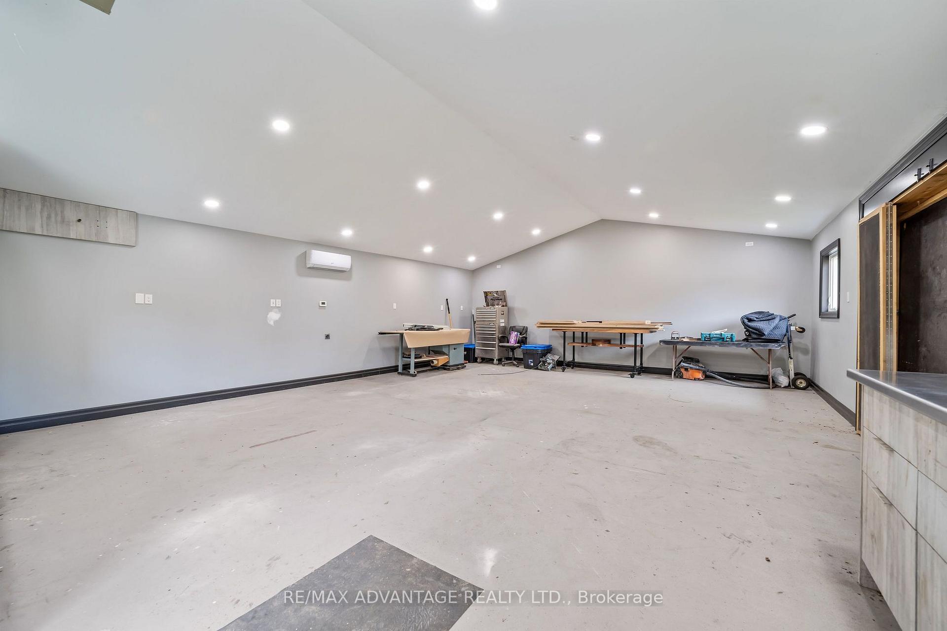 Photo 74 of 43 Lynngate Grove, London, South M — HOMEH