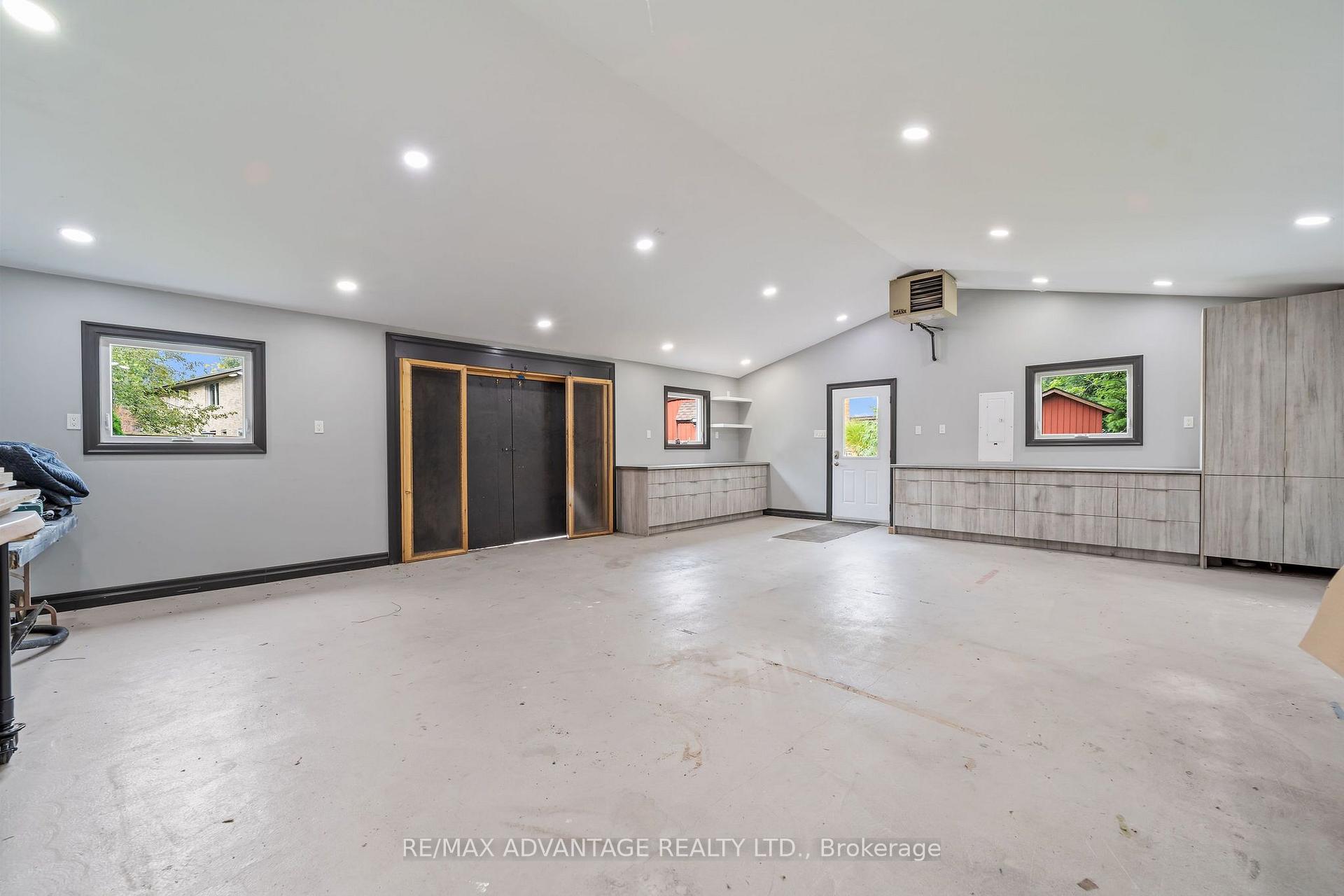 Photo 77 of 43 Lynngate Grove, London, South M — HOMEH