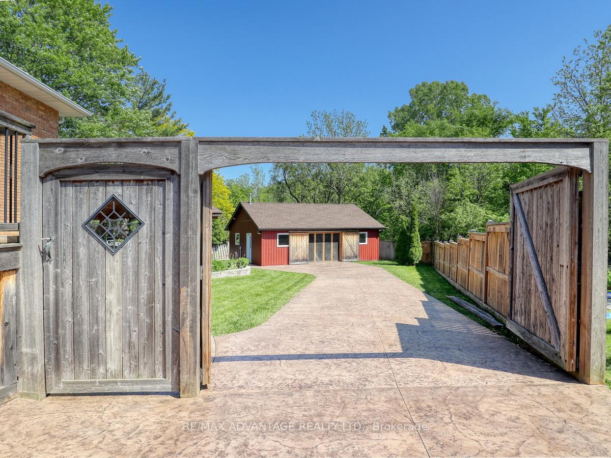 Photo 82 of 43 Lynngate Grove, London, South M — HOMEH