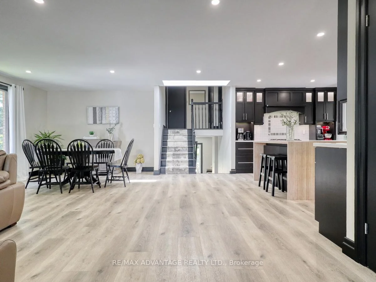 Photo 9 of 43 Lynngate Grove, London, South M — HOMEH