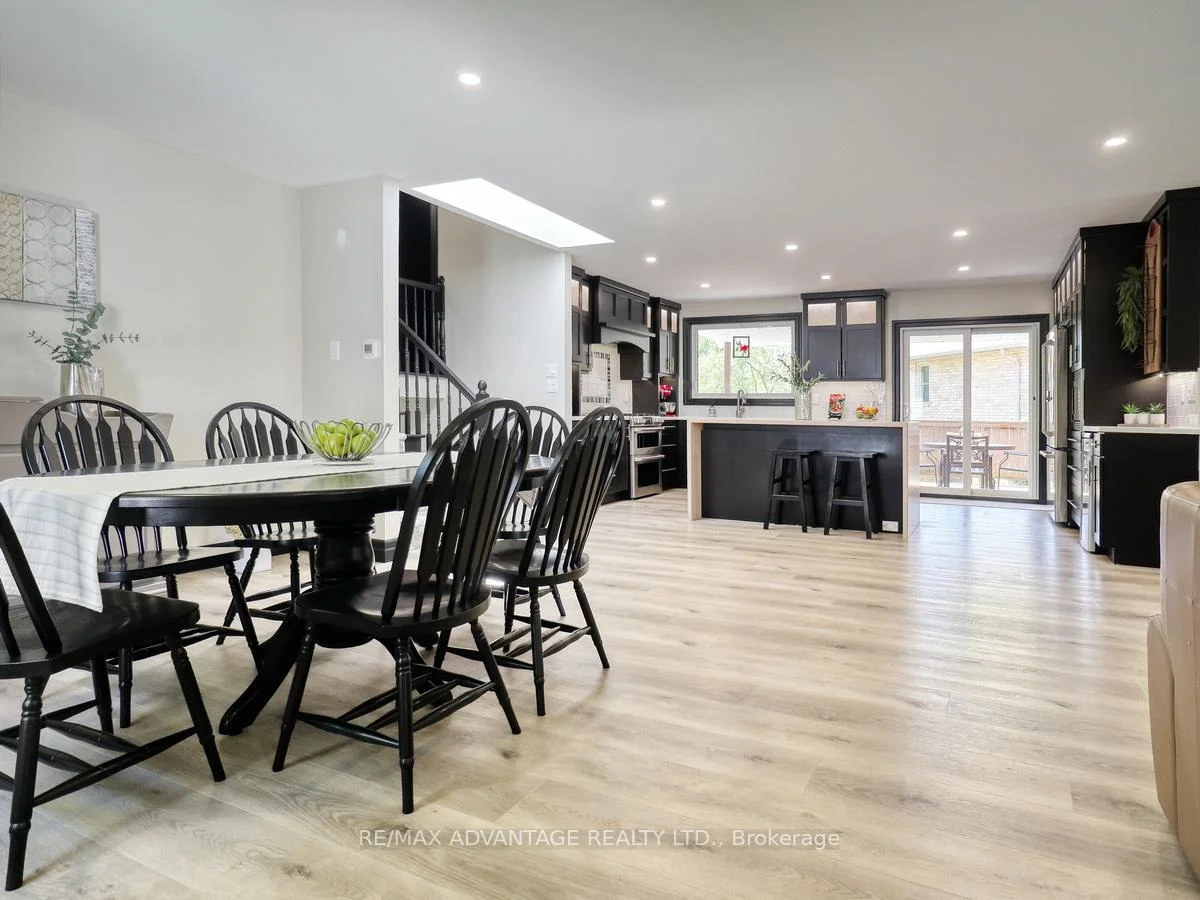 Photo 18 of 43 Lynngate Grove, London, South M — HOMEH