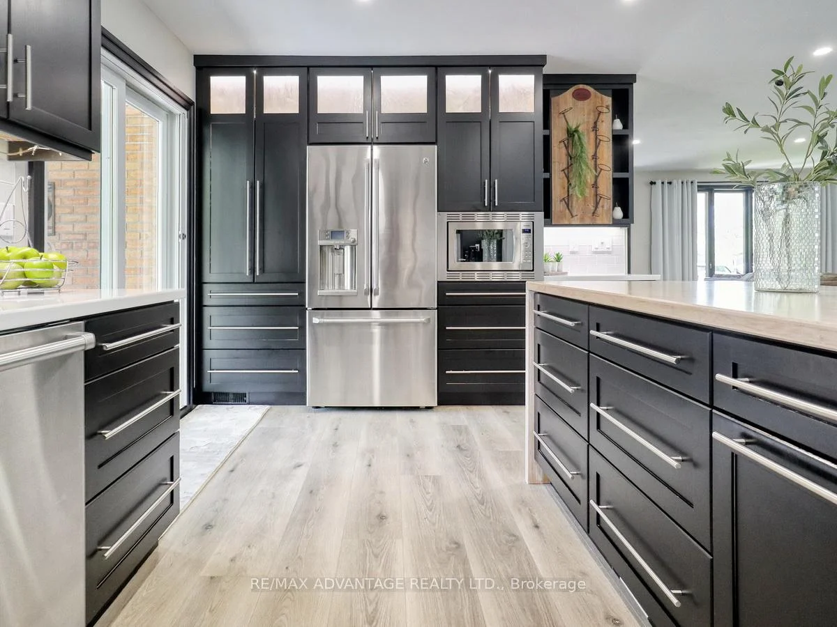 Photo 20 of 43 Lynngate Grove, London, South M — HOMEH