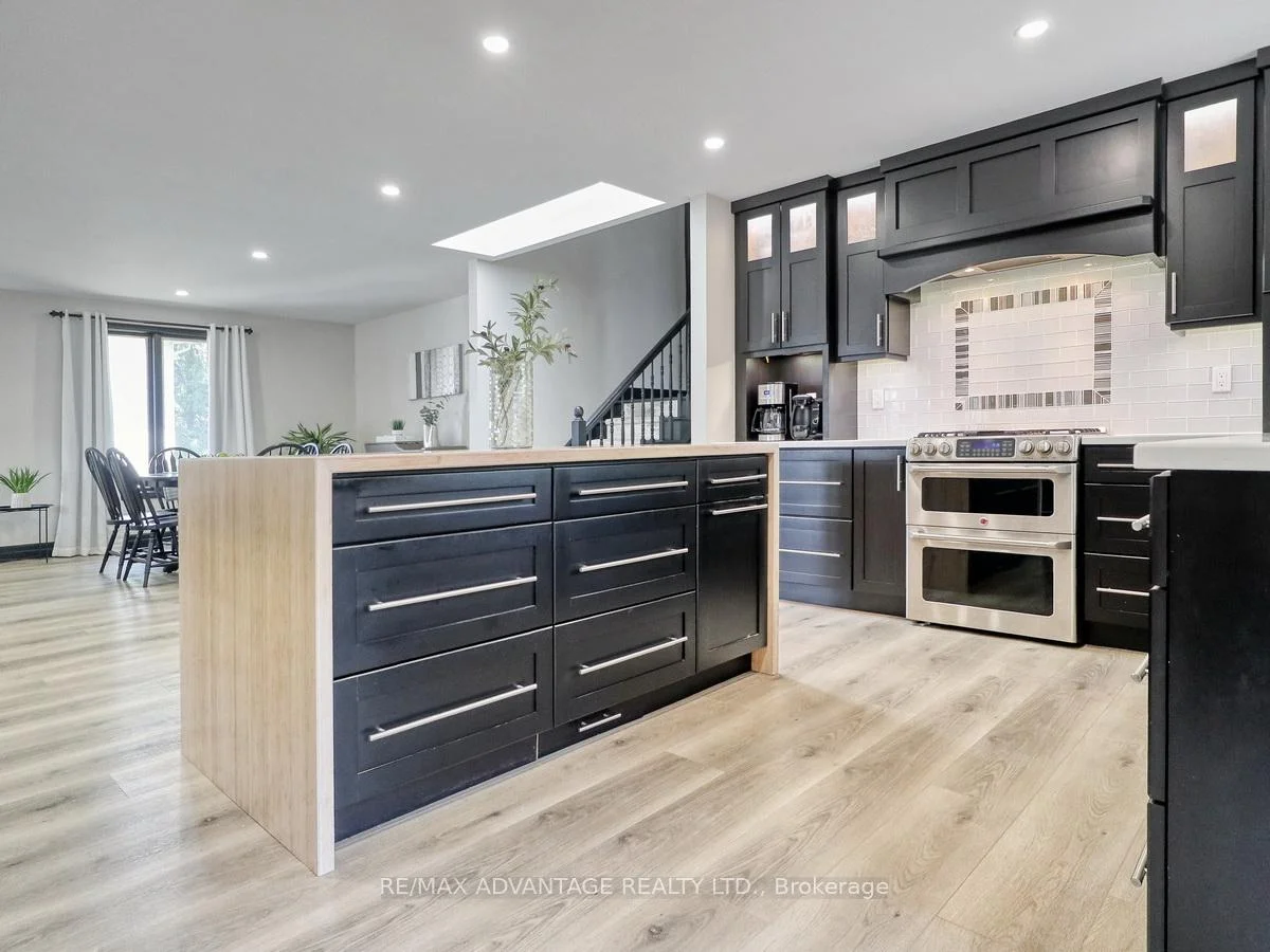 Photo 21 of 43 Lynngate Grove, London, South M — HOMEH
