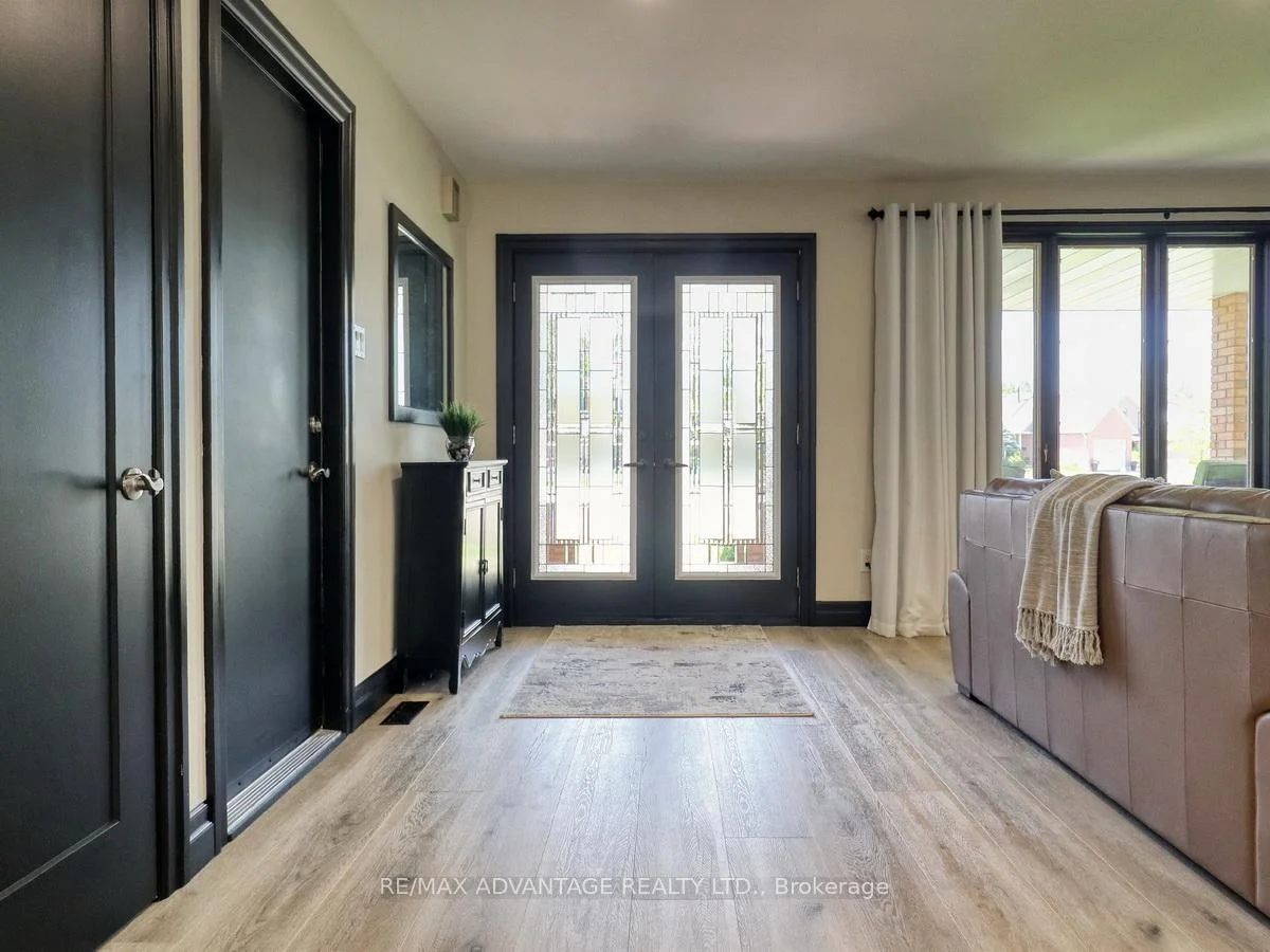 Photo 30 of 43 Lynngate Grove, London, South M — HOMEH