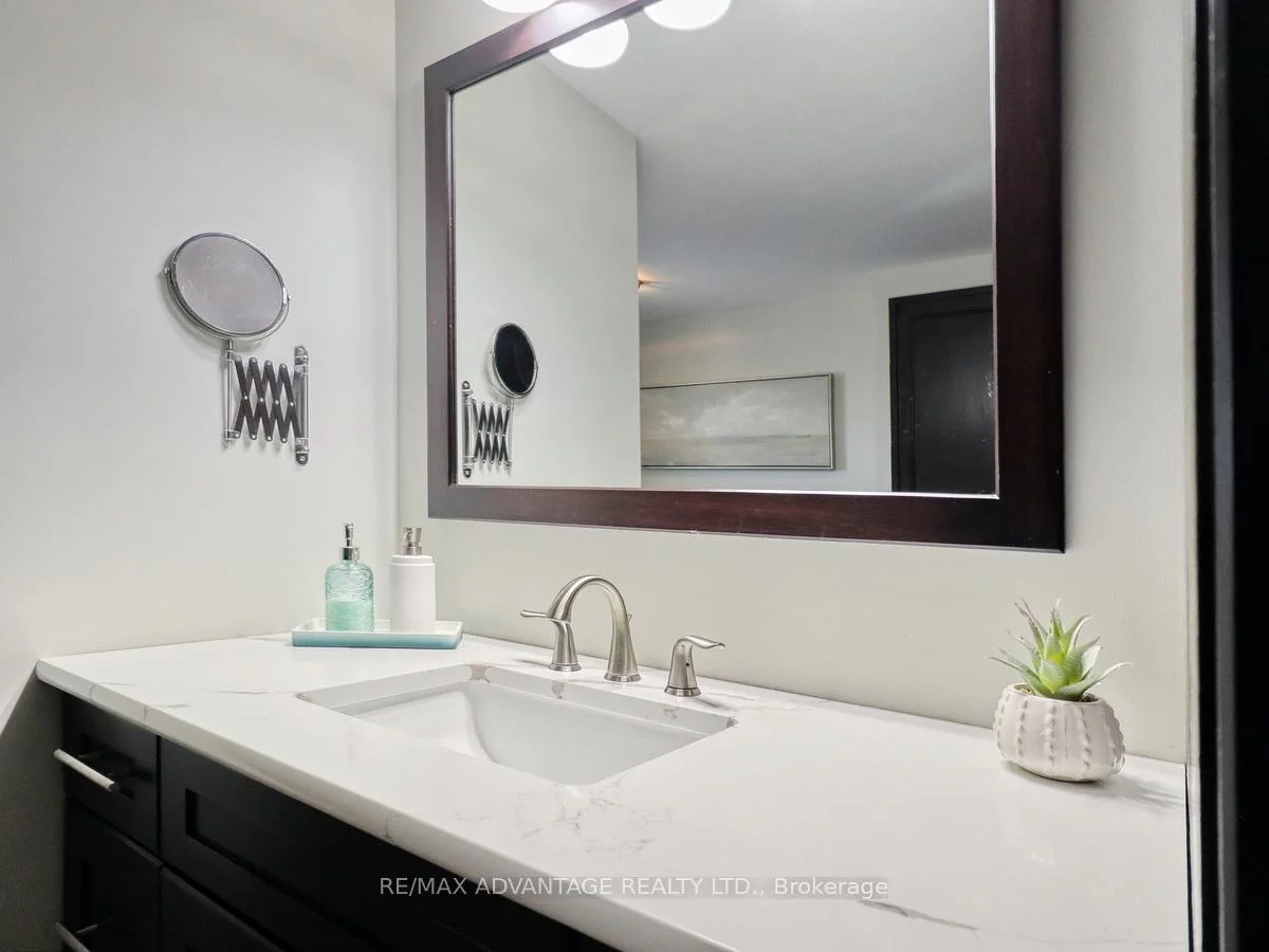 Photo 31 of 43 Lynngate Grove, London, South M — HOMEH