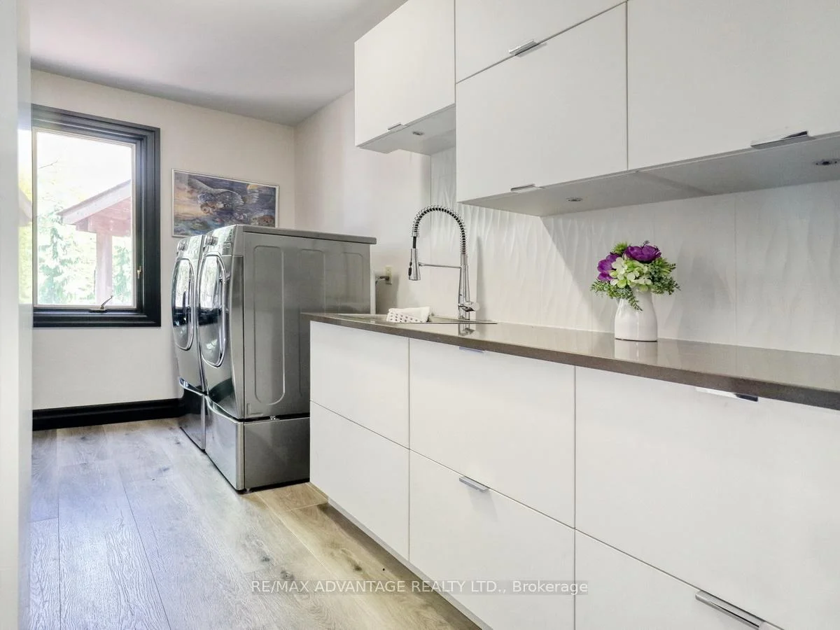 Photo 36 of 43 Lynngate Grove, London, South M — HOMEH