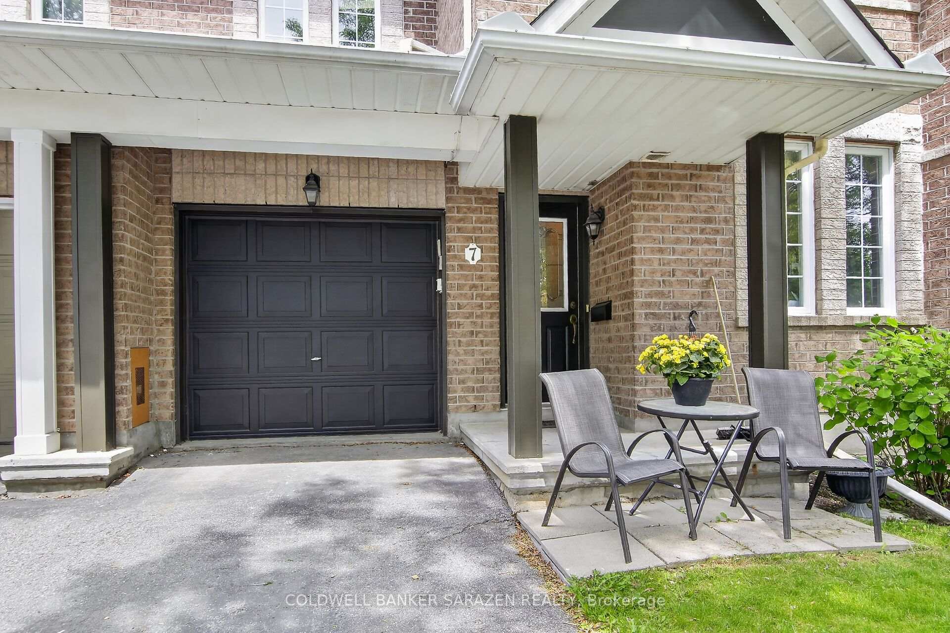 Photo 3 of 7 Barnstone Drive, Ottawa, Barrhaven East — HOMEH