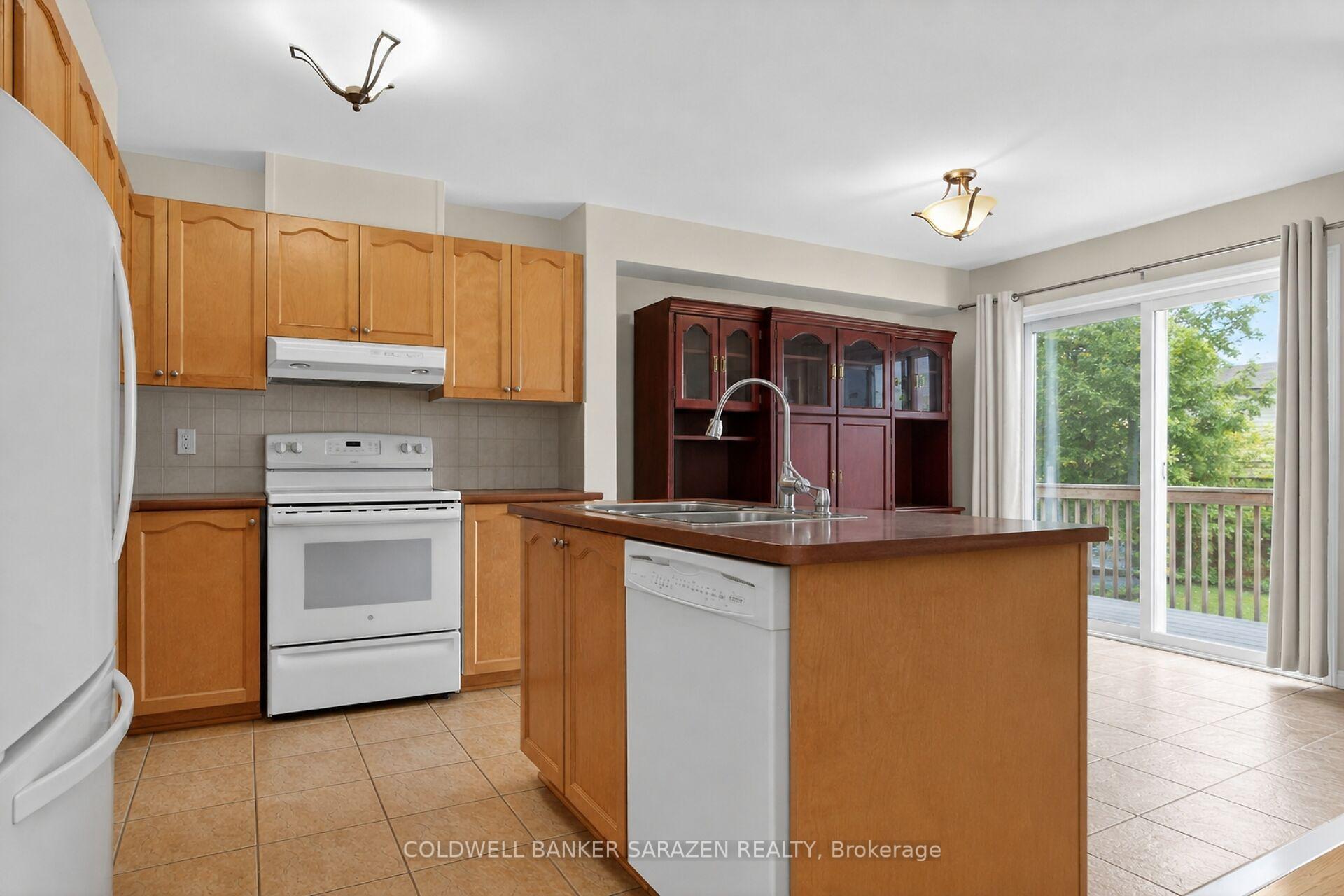 Photo 11 of 7 Barnstone Drive, Ottawa, Barrhaven East — HOMEH