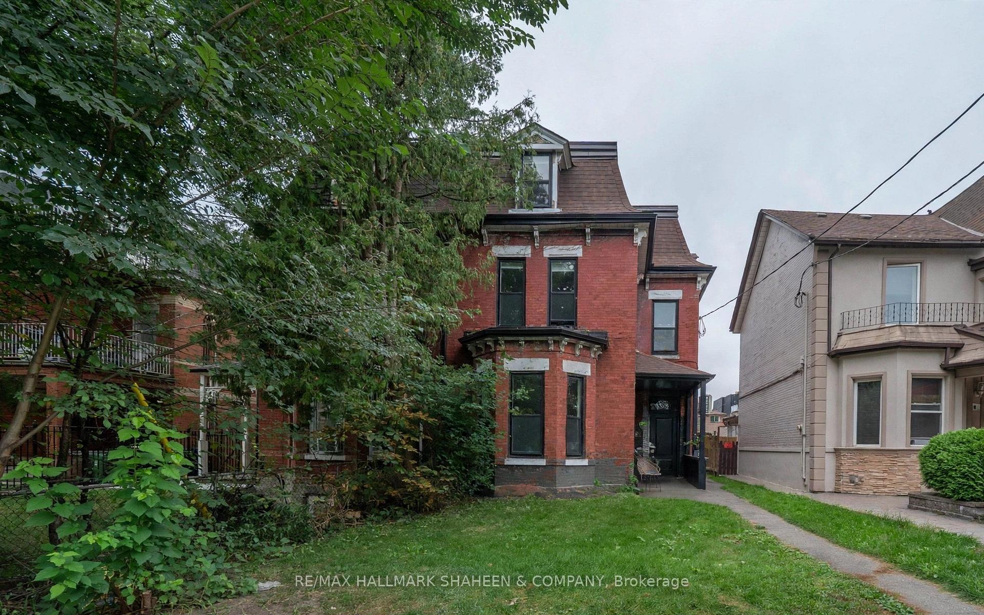 Photo of Unit Bachelor, 208 Dovercourt Road