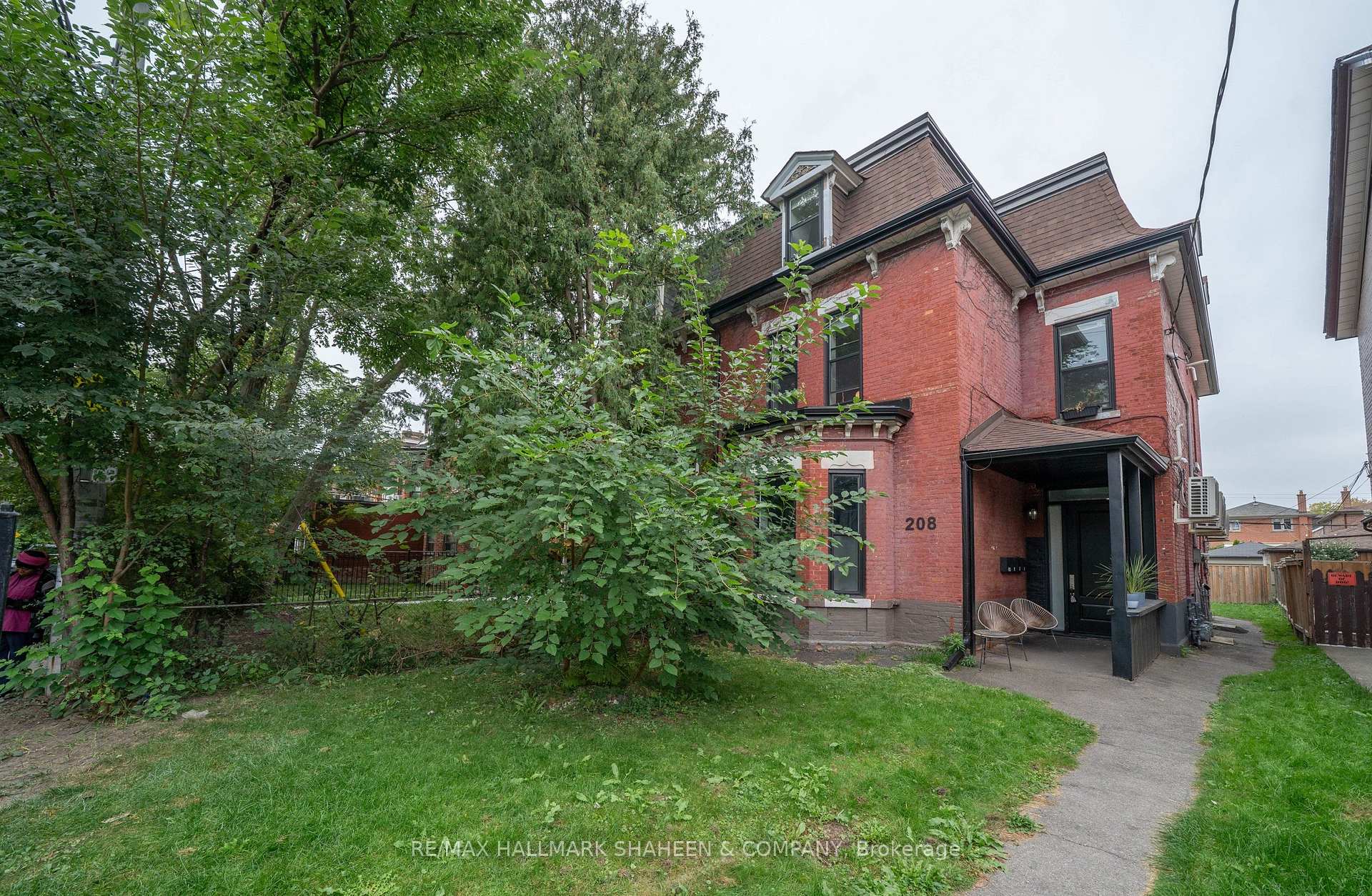 Photo 2 of Unit Bachelor, 208 Dovercourt Road, Toronto, Little Portugal — HOMEH