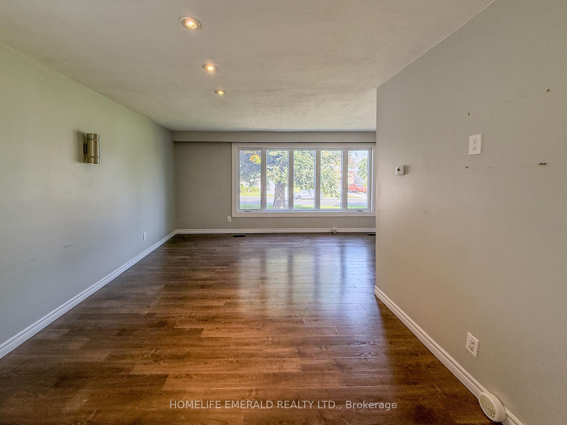 Photo 5 of 131 Cundles Road E, Barrie, Cundles East — HOMEH