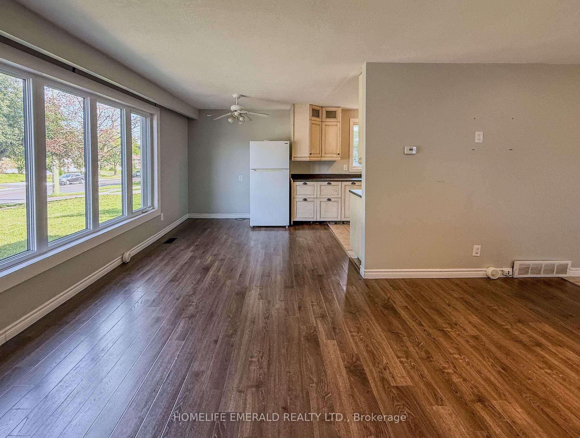 Photo 7 of 131 Cundles Road E, Barrie, Cundles East — HOMEH