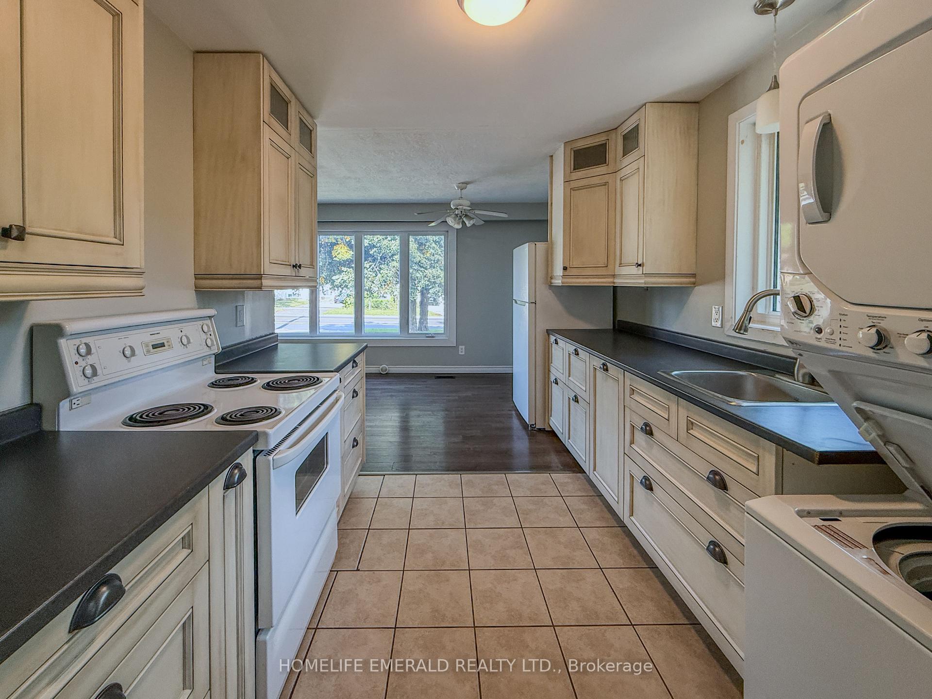 Photo 13 of 131 Cundles Road E, Barrie, Cundles East — HOMEH