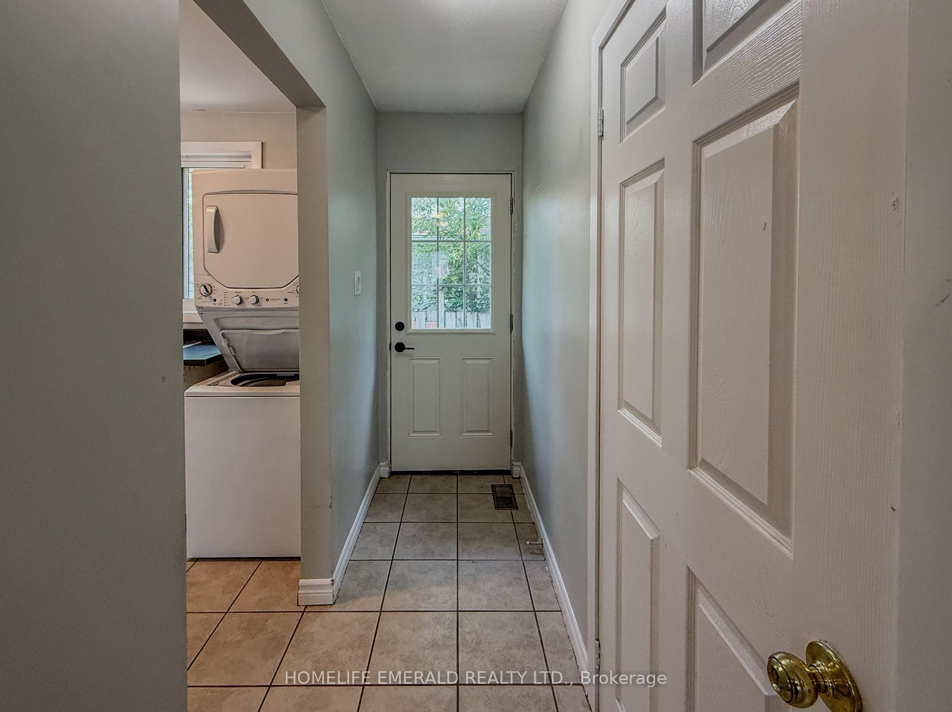 Photo 16 of 131 Cundles Road E, Barrie, Cundles East — HOMEH