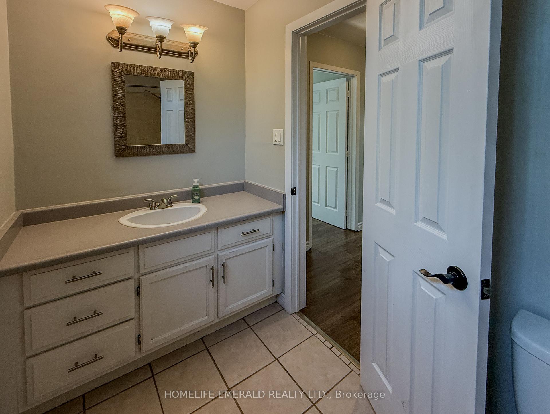 Photo 20 of 131 Cundles Road E, Barrie, Cundles East — HOMEH