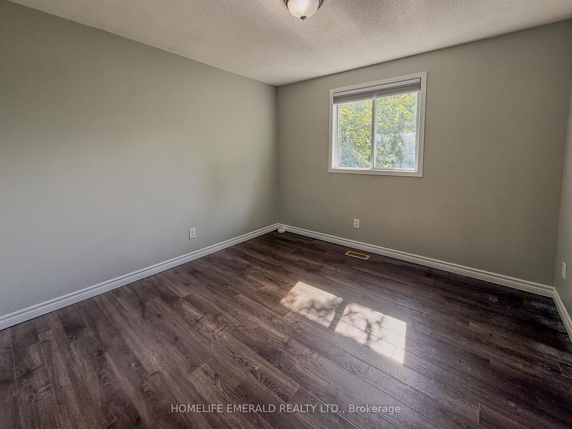 Photo 21 of 131 Cundles Road E, Barrie, Cundles East — HOMEH