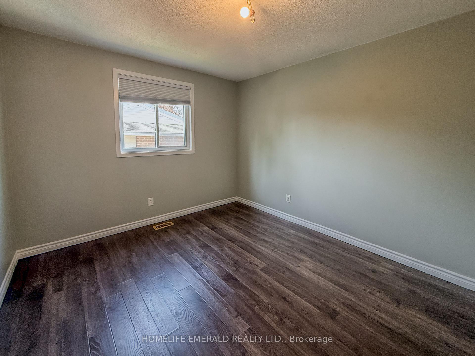 Photo 26 of 131 Cundles Road E, Barrie, Cundles East — HOMEH