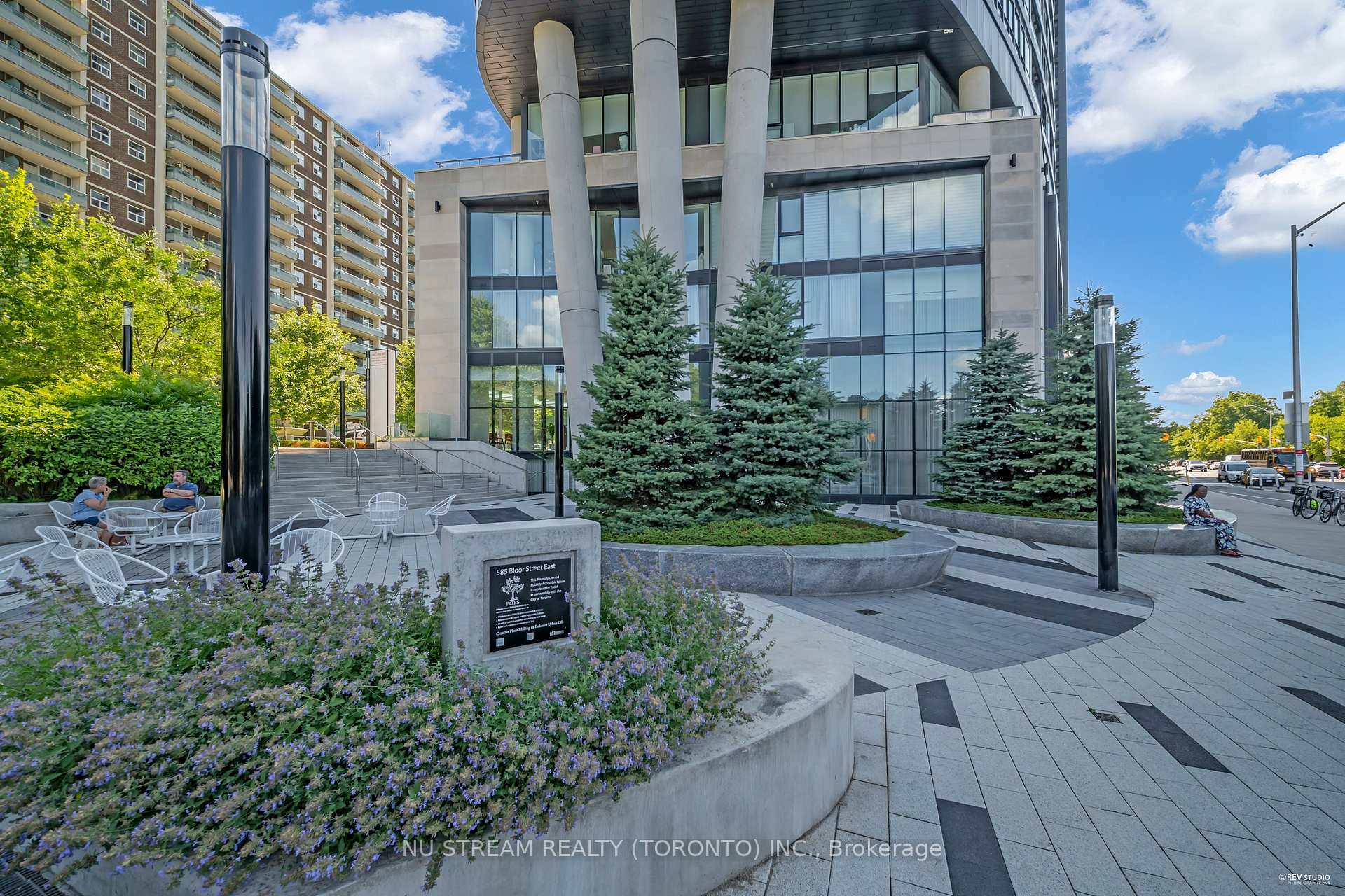 Photo 3 of Unit 516, 585 Bloor Street E, Toronto, North St. James Town — HOMEH