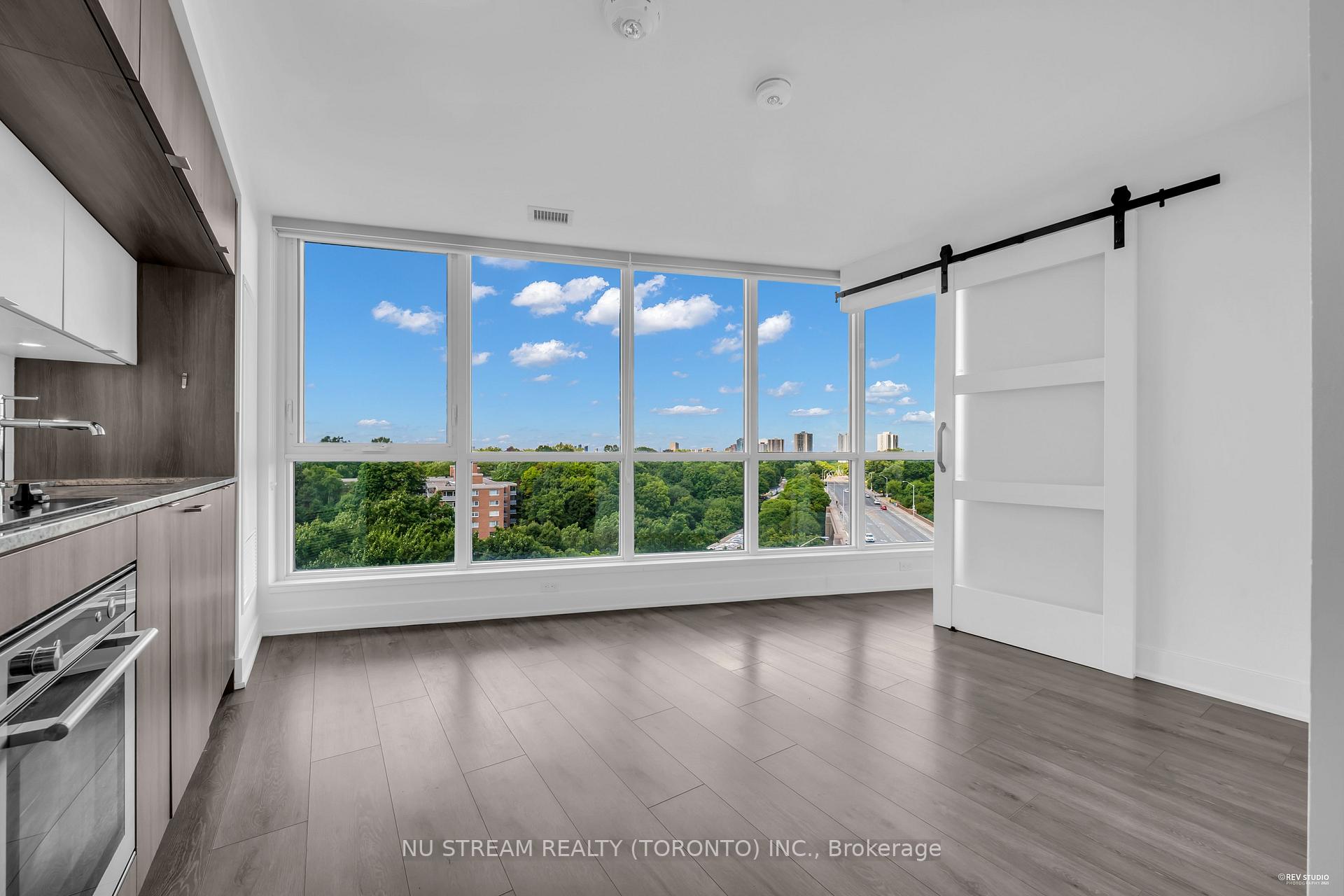 Photo 9 of Unit 516, 585 Bloor Street E, Toronto, North St. James Town — HOMEH