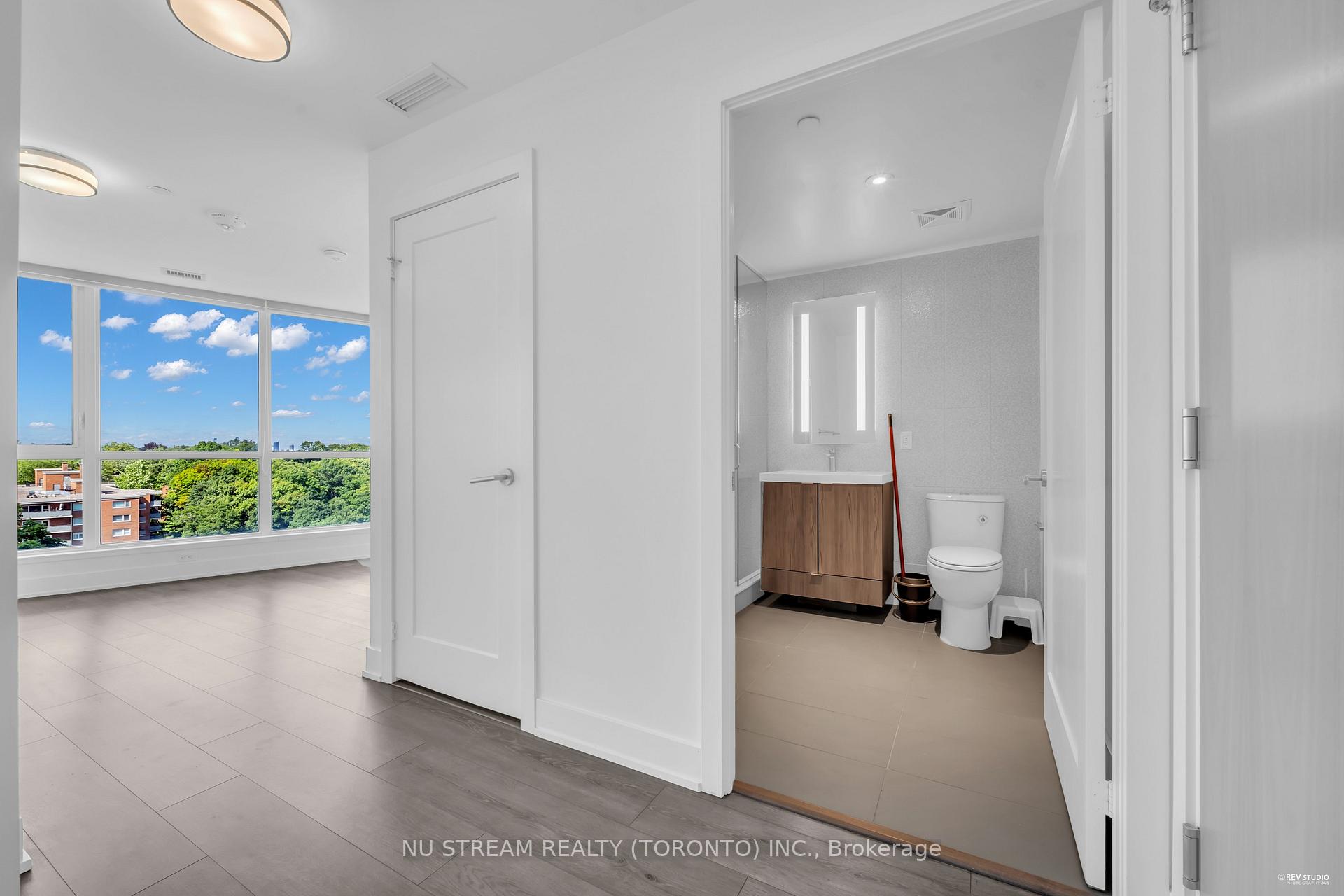Photo 12 of Unit 516, 585 Bloor Street E, Toronto, North St. James Town — HOMEH