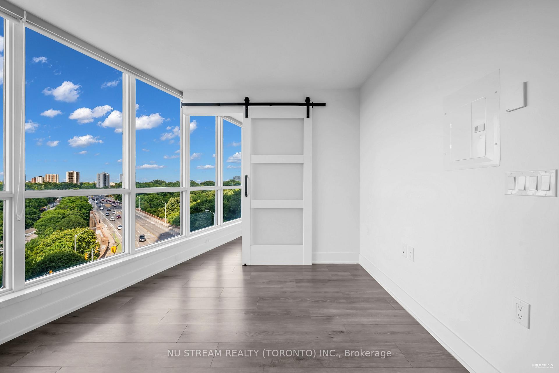 Photo 16 of Unit 516, 585 Bloor Street E, Toronto, North St. James Town — HOMEH
