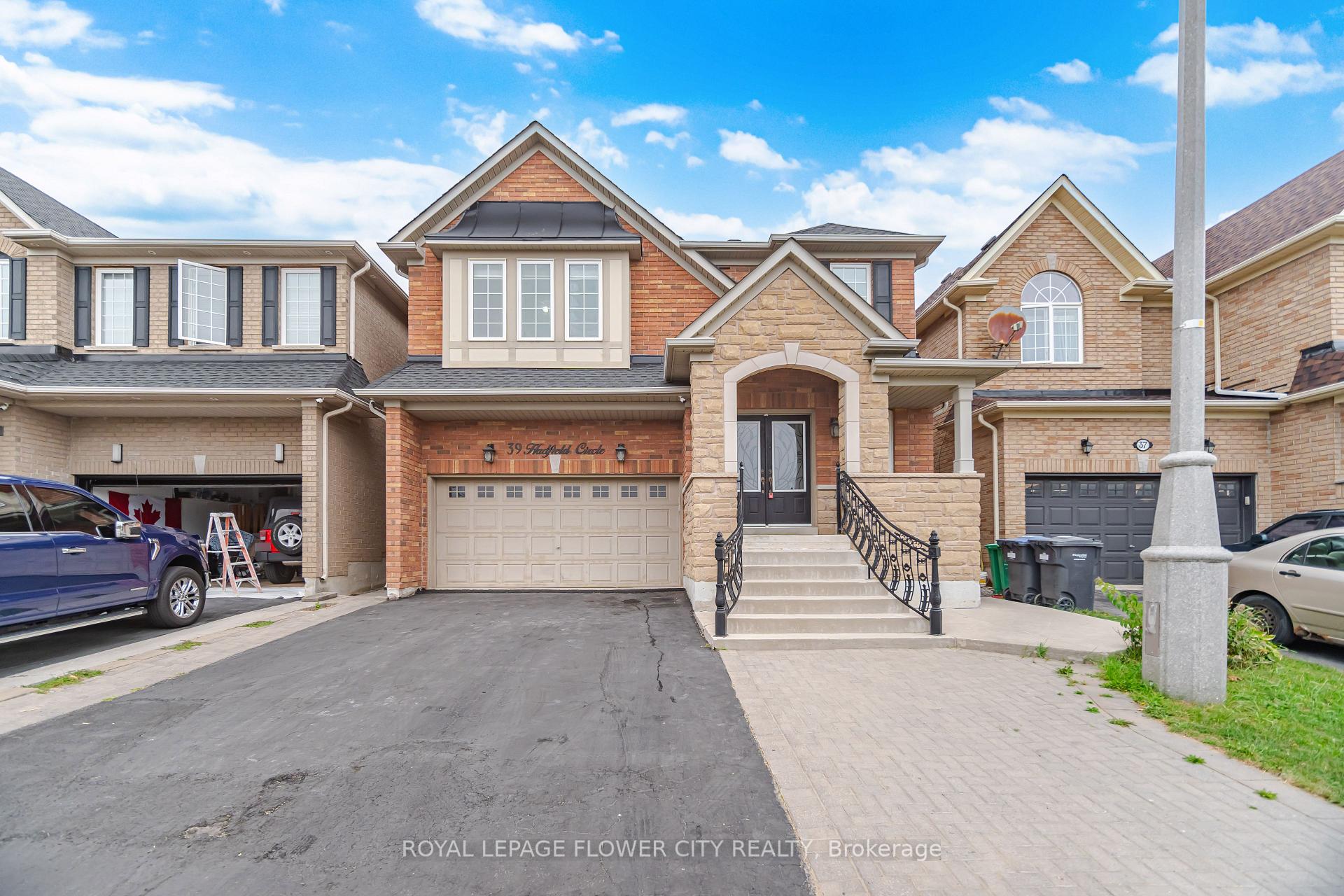 Photo 3 of 39 Hadfield Circle, Brampton, Sandringham-Wellington — HOMEH