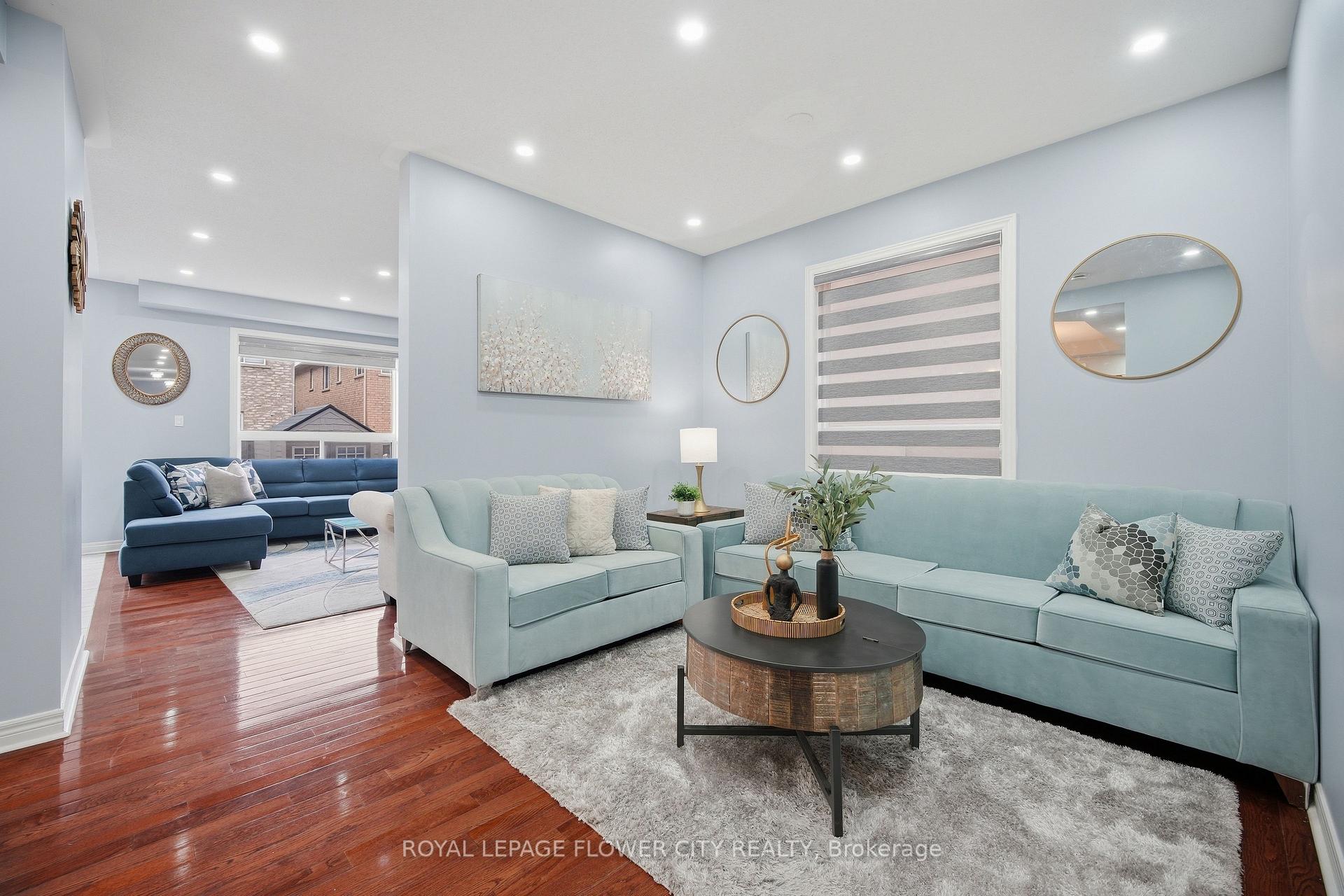 Photo 11 of 39 Hadfield Circle, Brampton, Sandringham-Wellington — HOMEH