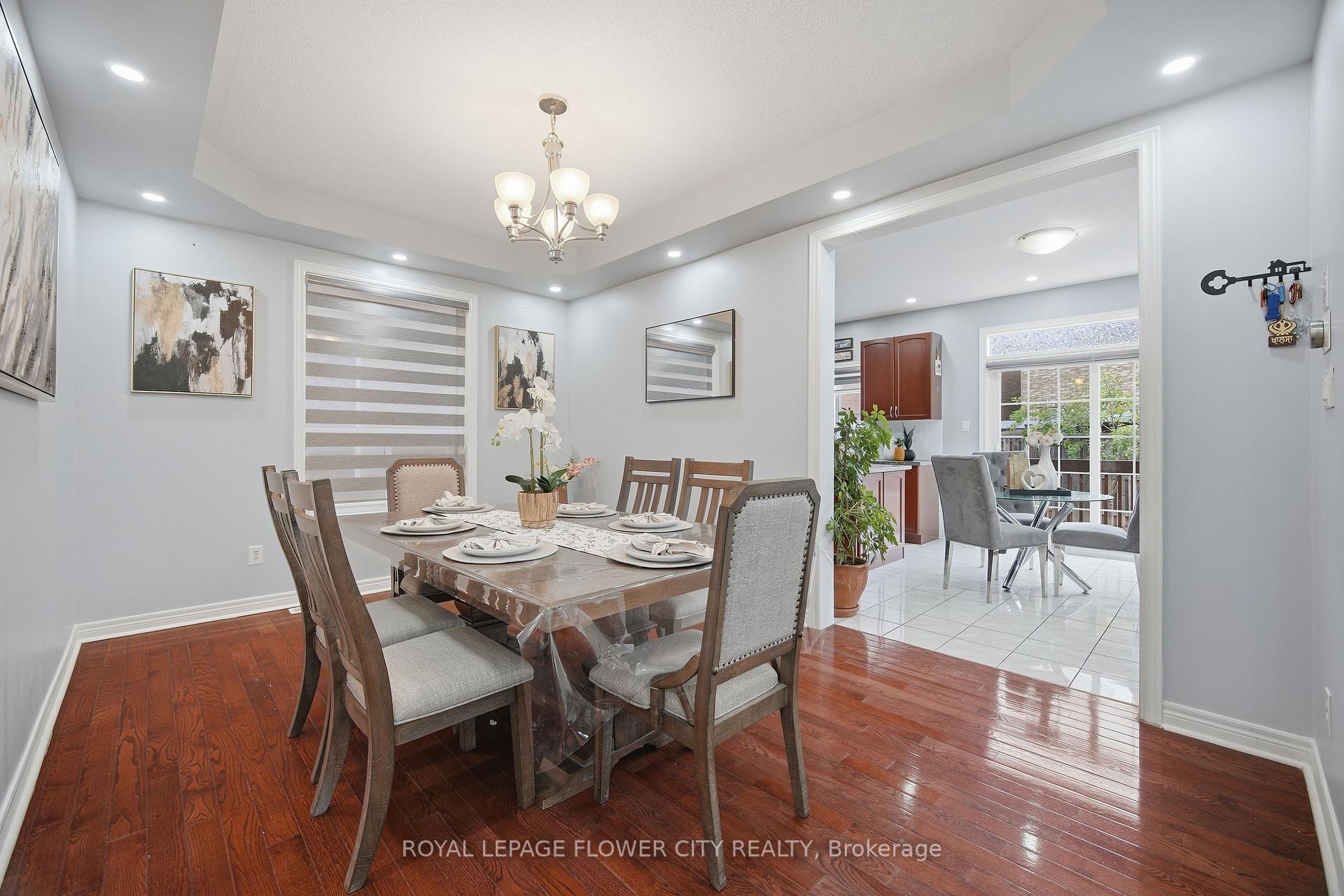 Photo 14 of 39 Hadfield Circle, Brampton, Sandringham-Wellington — HOMEH
