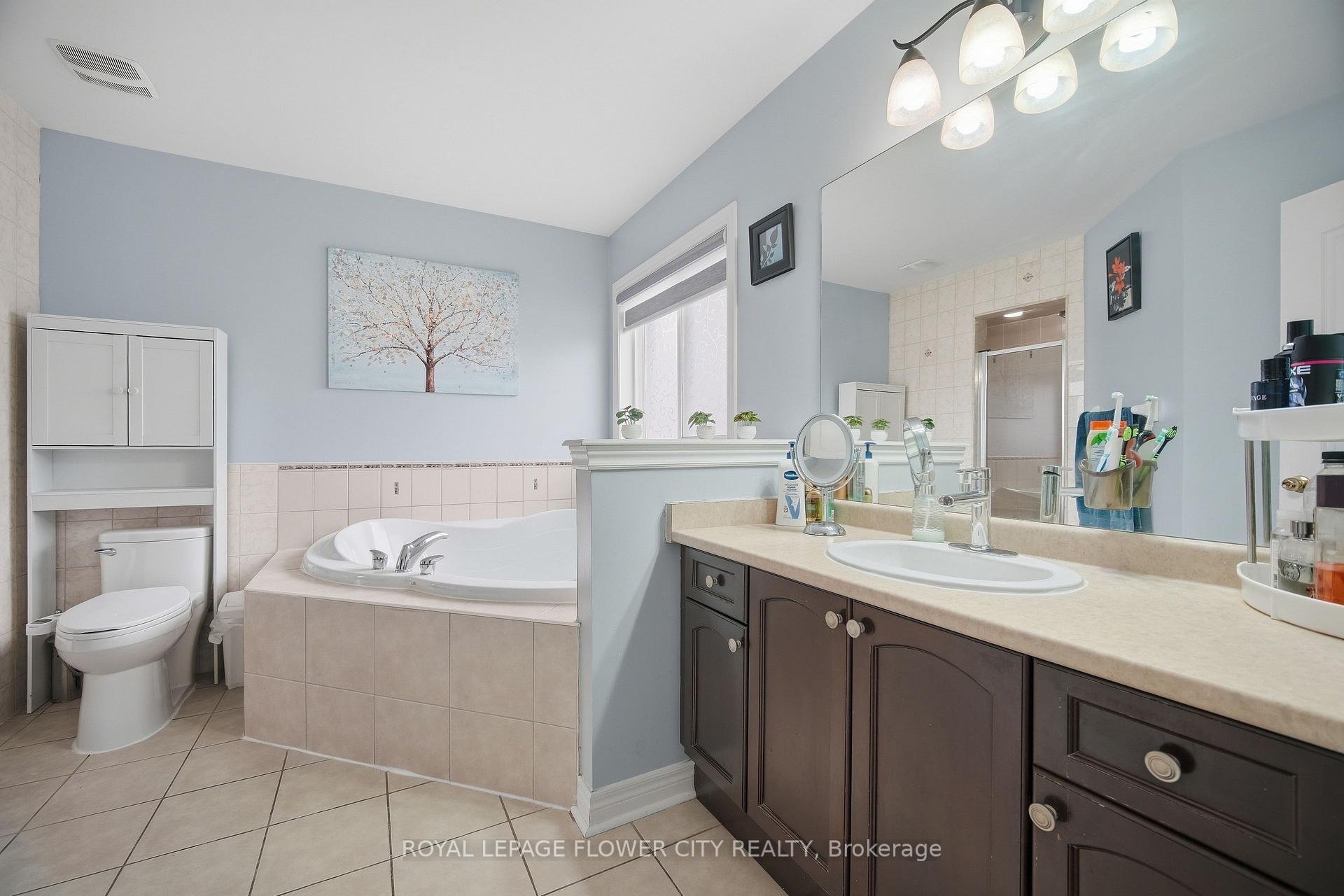 Photo 28 of 39 Hadfield Circle, Brampton, Sandringham-Wellington — HOMEH